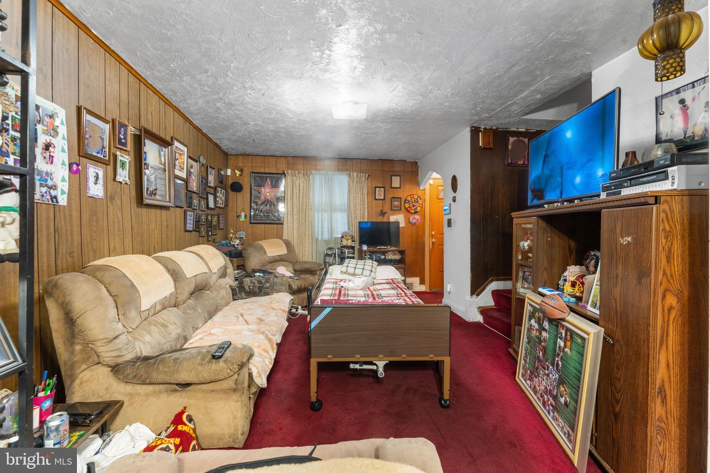 109 CLIFFORD AVE, ALEXANDRIA, Virginia 22305, 2 Bedrooms Bedrooms, ,1 BathroomBathrooms,Residential,For sale,109 CLIFFORD AVE,VAAX2048092 MLS # VAAX2048092