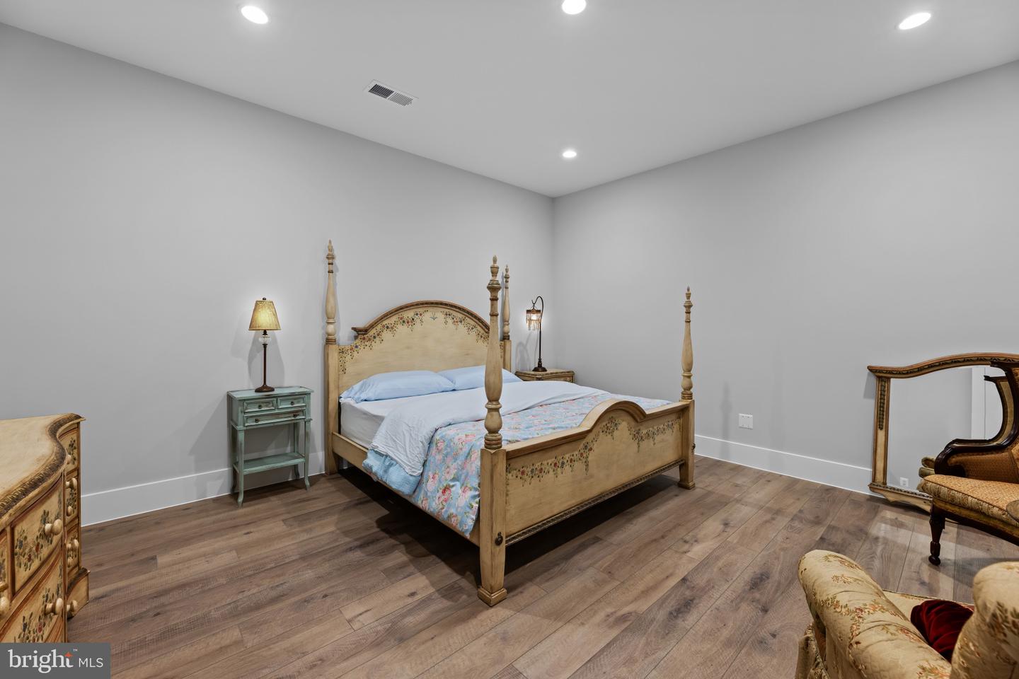 1209 RILEY PRESERVE CT, GREAT FALLS, Virginia 22066, 5 Bedrooms Bedrooms, ,5 BathroomsBathrooms,Residential,For sale,1209 RILEY PRESERVE CT,VAFX2258650 MLS # VAFX2258650
