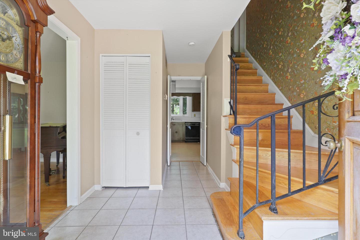 9627 VERDICT DR, VIENNA, Virginia 22181, 4 Bedrooms Bedrooms, ,3 BathroomsBathrooms,Residential,For sale,9627 VERDICT DR,VAFX2258656 MLS # VAFX2258656