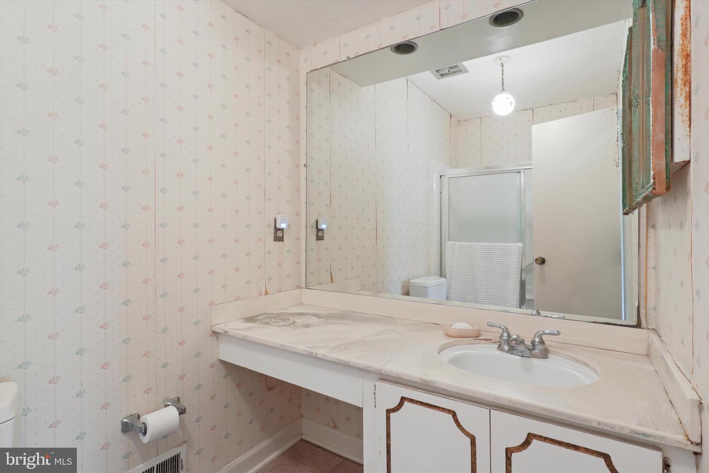 9627 VERDICT DR, VIENNA, Virginia 22181, 4 Bedrooms Bedrooms, ,3 BathroomsBathrooms,Residential,For sale,9627 VERDICT DR,VAFX2258656 MLS # VAFX2258656