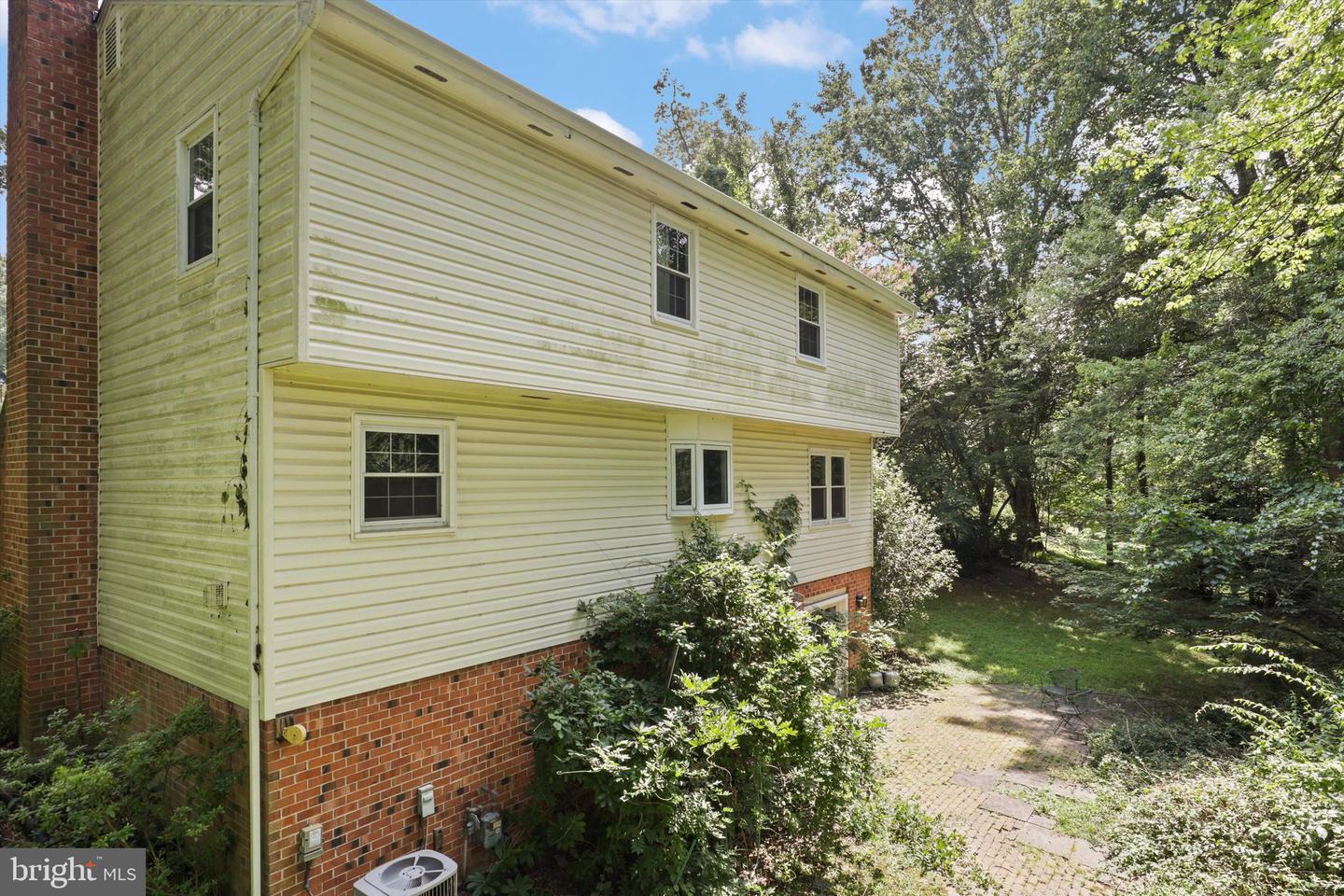 9627 VERDICT DR, VIENNA, Virginia 22181, 4 Bedrooms Bedrooms, ,3 BathroomsBathrooms,Residential,For sale,9627 VERDICT DR,VAFX2258656 MLS # VAFX2258656