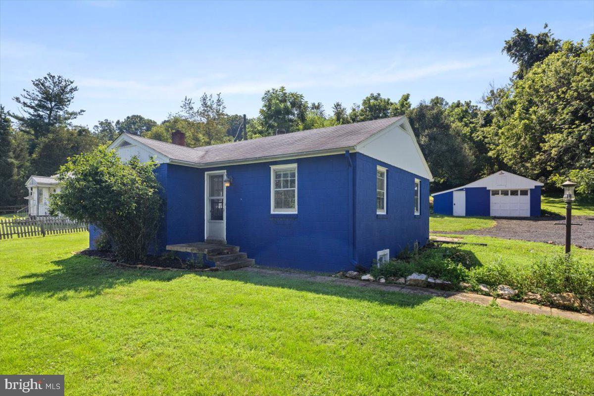 13118 FURNACE MOUNTAIN RD, LOVETTSVILLE, Virginia 20180, 3 Bedrooms Bedrooms, ,2 BathroomsBathrooms,Residential,For sale,13118 FURNACE MOUNTAIN RD,VALO2103612 MLS # VALO2103612