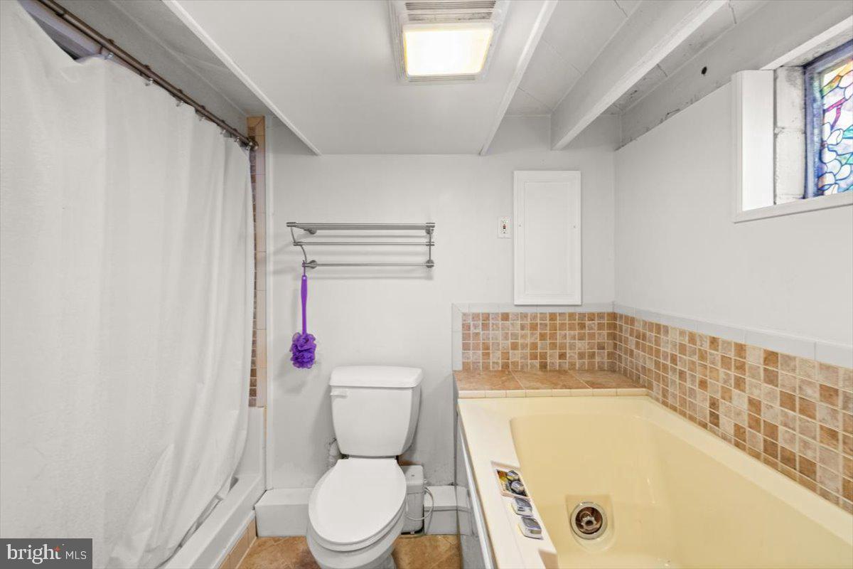 13118 FURNACE MOUNTAIN RD, LOVETTSVILLE, Virginia 20180, 3 Bedrooms Bedrooms, ,2 BathroomsBathrooms,Residential,For sale,13118 FURNACE MOUNTAIN RD,VALO2103612 MLS # VALO2103612