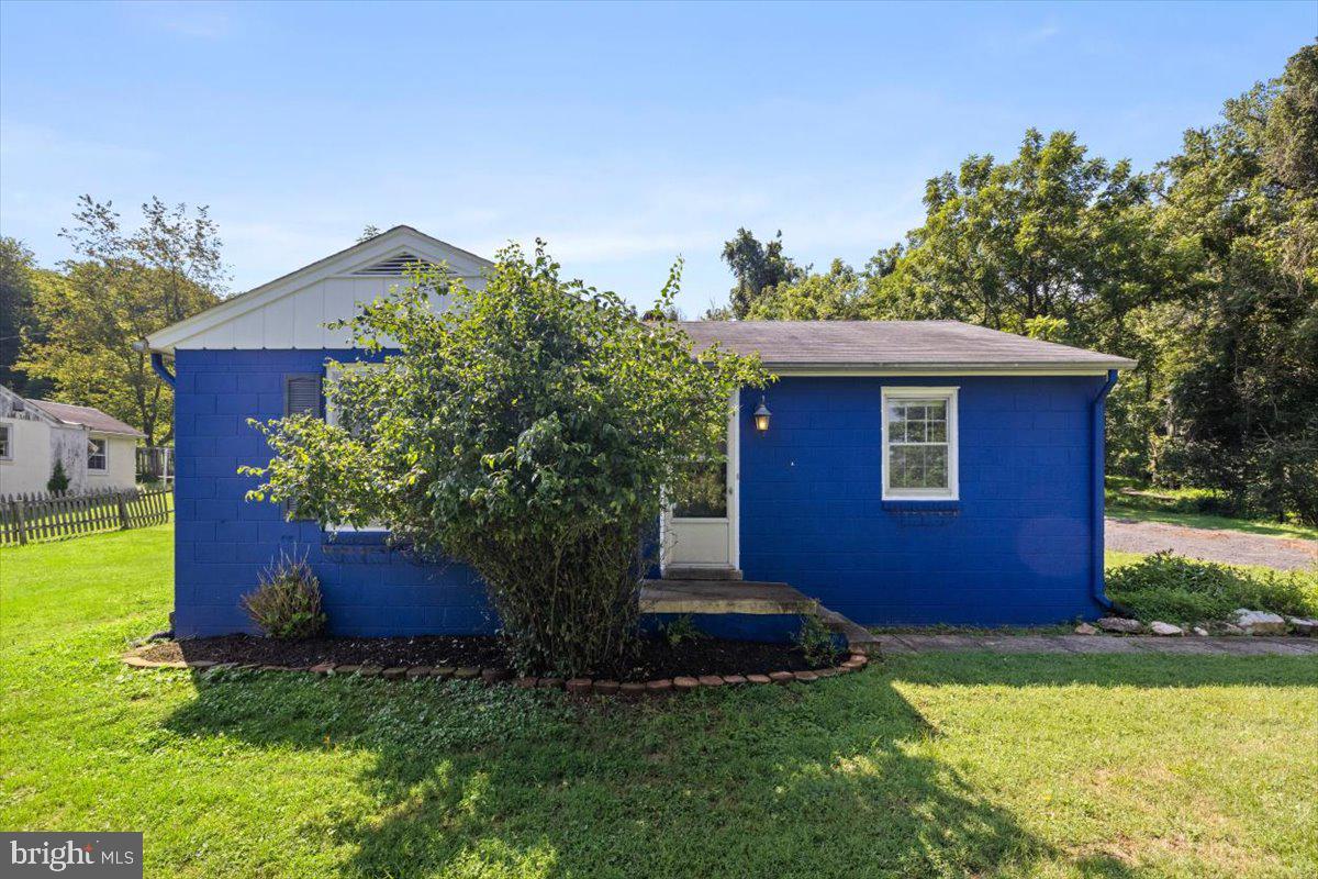 13118 FURNACE MOUNTAIN RD, LOVETTSVILLE, Virginia 20180, 3 Bedrooms Bedrooms, ,2 BathroomsBathrooms,Residential,For sale,13118 FURNACE MOUNTAIN RD,VALO2103612 MLS # VALO2103612