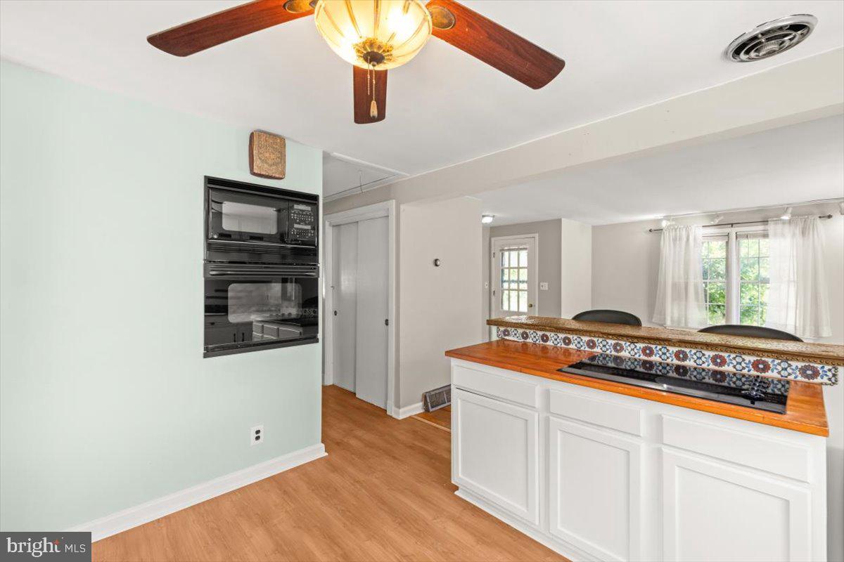 13118 FURNACE MOUNTAIN RD, LOVETTSVILLE, Virginia 20180, 3 Bedrooms Bedrooms, ,2 BathroomsBathrooms,Residential,For sale,13118 FURNACE MOUNTAIN RD,VALO2103612 MLS # VALO2103612