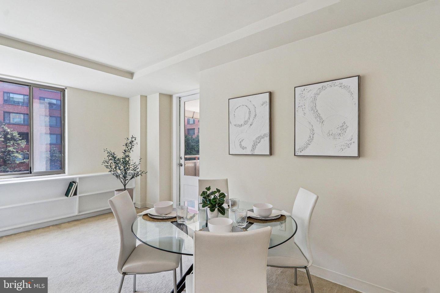 1111 ARLINGTON BLVD #431, ARLINGTON, Virginia 22209, 2 Bedrooms Bedrooms, ,1 BathroomBathrooms,Residential,For sale,1111 ARLINGTON BLVD #431,VAAR2061686 MLS # VAAR2061686