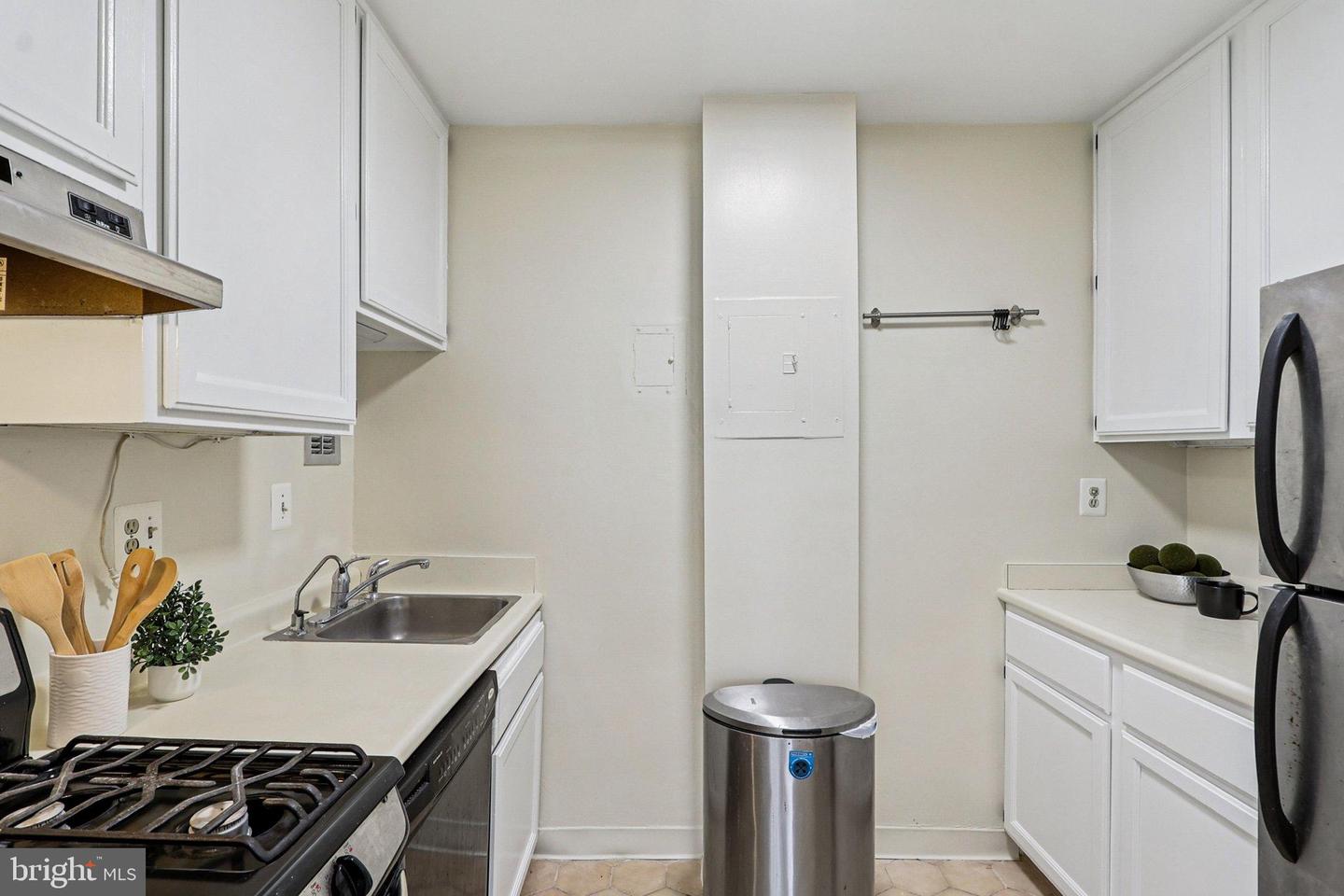 1111 ARLINGTON BLVD #431, ARLINGTON, Virginia 22209, 2 Bedrooms Bedrooms, ,1 BathroomBathrooms,Residential,For sale,1111 ARLINGTON BLVD #431,VAAR2061686 MLS # VAAR2061686