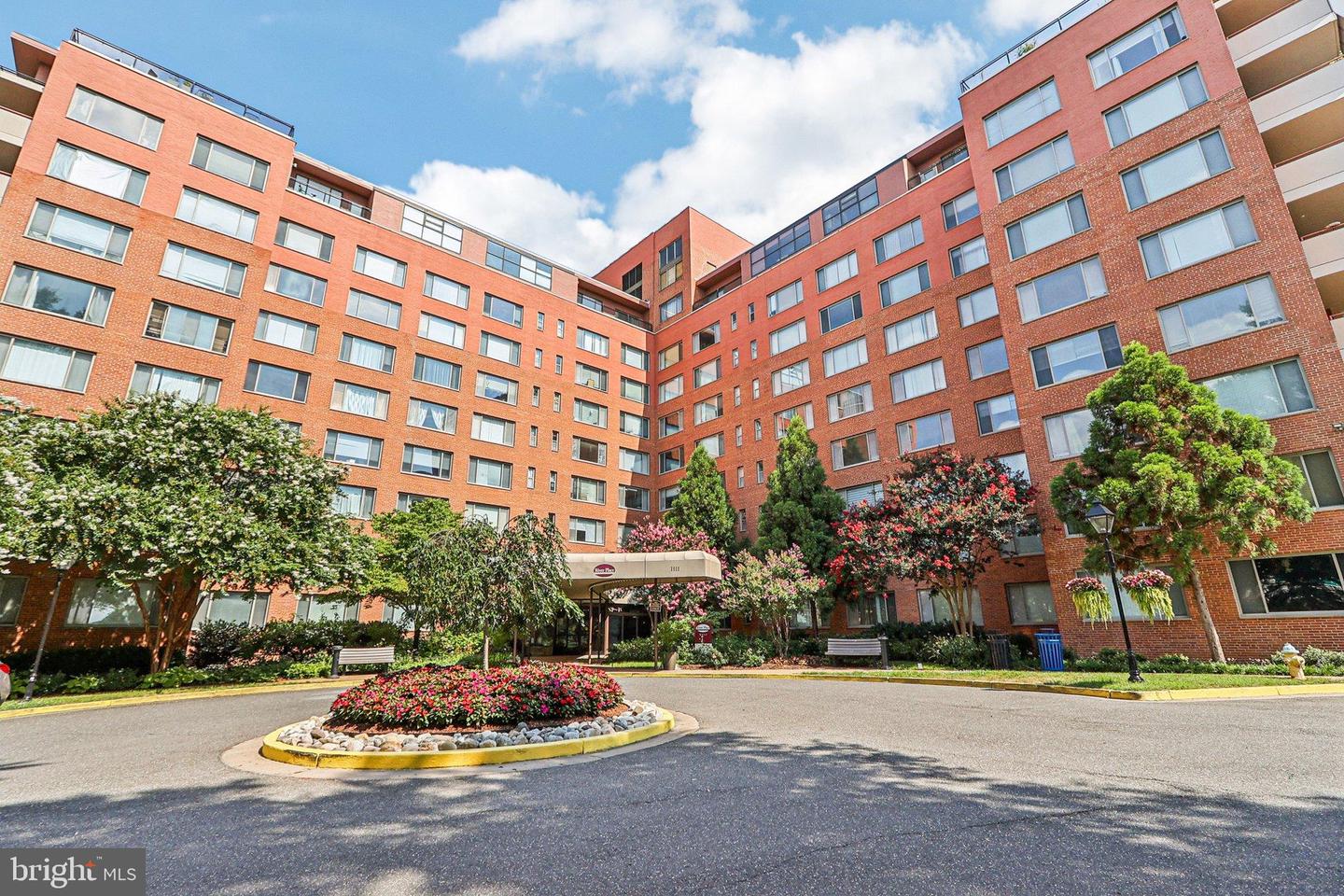 1111 ARLINGTON BLVD #431, ARLINGTON, Virginia 22209, 2 Bedrooms Bedrooms, ,1 BathroomBathrooms,Residential,For sale,1111 ARLINGTON BLVD #431,VAAR2061686 MLS # VAAR2061686