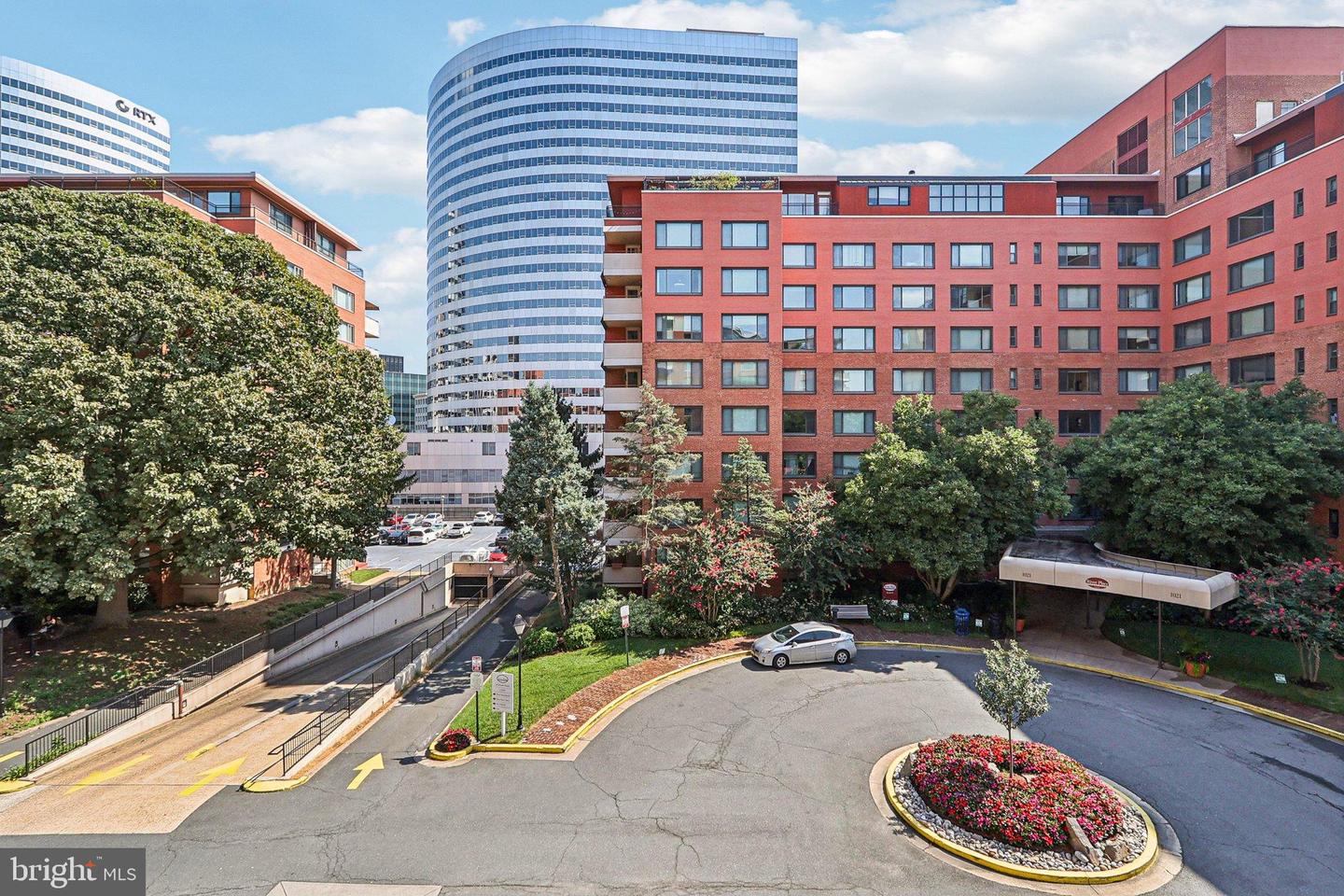 1111 ARLINGTON BLVD #431, ARLINGTON, Virginia 22209, 2 Bedrooms Bedrooms, ,1 BathroomBathrooms,Residential,For sale,1111 ARLINGTON BLVD #431,VAAR2061686 MLS # VAAR2061686