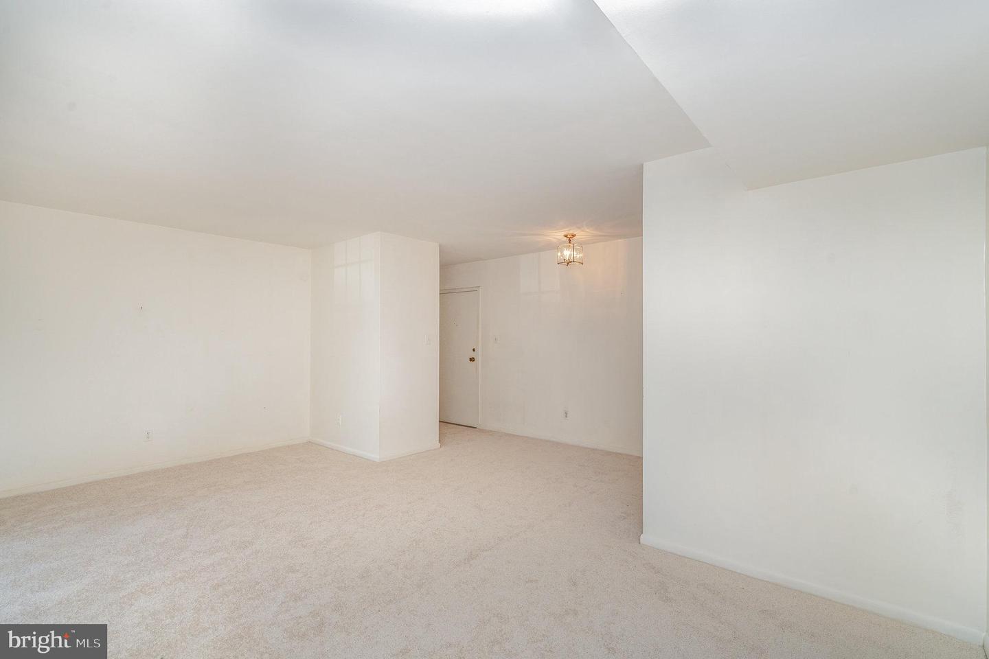 10625 PROVINCIAL DR, MANASSAS, Virginia 20109, 1 Bedroom Bedrooms, ,1 BathroomBathrooms,Residential,For sale,10625 PROVINCIAL DR,VAPW2100492 MLS # VAPW2100492