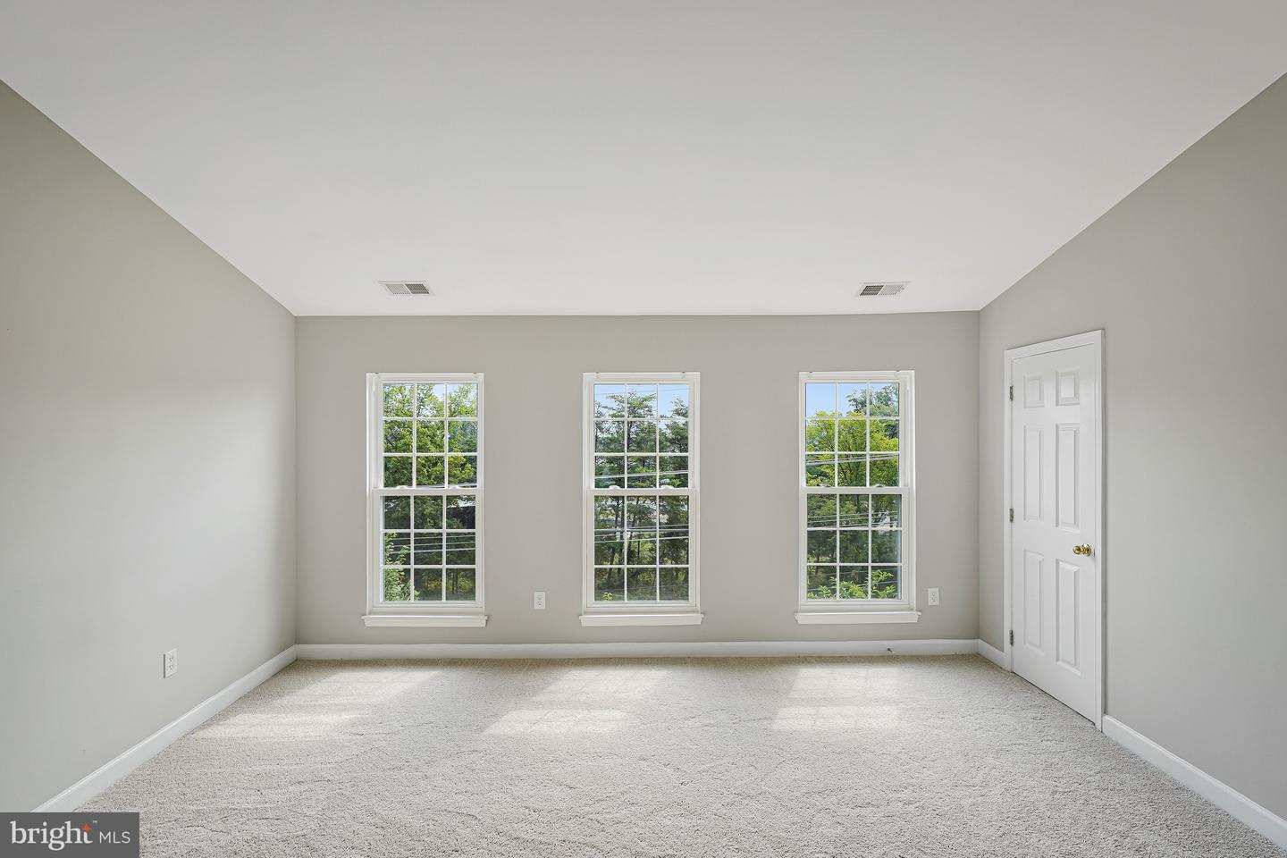 42291 ONYX TER, ALDIE, Virginia 20105, 3 Bedrooms Bedrooms, ,2 BathroomsBathrooms,Residential,For sale,42291 ONYX TER,VALO2103578 MLS # VALO2103578