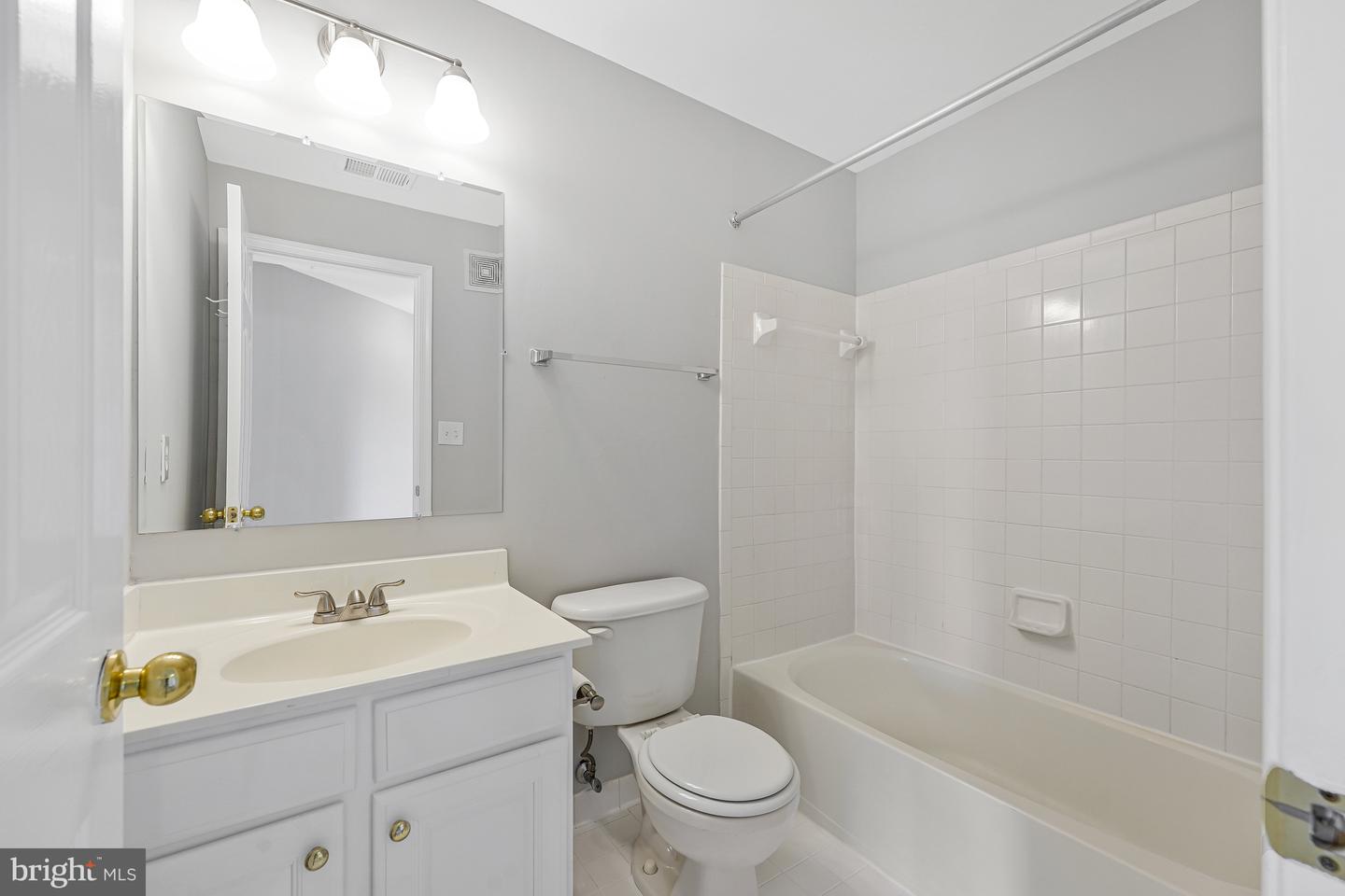 42291 ONYX TER, ALDIE, Virginia 20105, 3 Bedrooms Bedrooms, ,2 BathroomsBathrooms,Residential,For sale,42291 ONYX TER,VALO2103578 MLS # VALO2103578