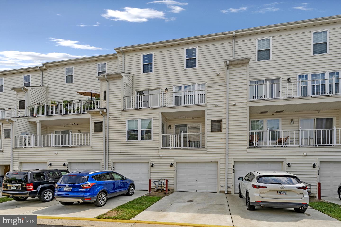 42291 ONYX TER, ALDIE, Virginia 20105, 3 Bedrooms Bedrooms, ,2 BathroomsBathrooms,Residential,For sale,42291 ONYX TER,VALO2103578 MLS # VALO2103578