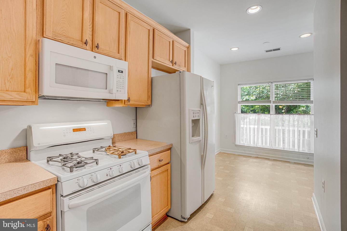 64 GLADSTONE DR, FREDERICKSBURG, Virginia 22406, 2 Bedrooms Bedrooms, ,2 BathroomsBathrooms,Residential,For sale,64 GLADSTONE DR,VAST2041380 MLS # VAST2041380