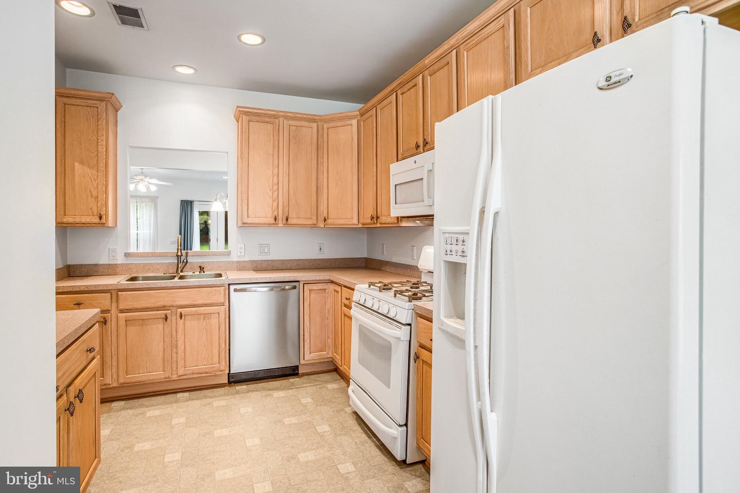 64 GLADSTONE DR, FREDERICKSBURG, Virginia 22406, 2 Bedrooms Bedrooms, ,2 BathroomsBathrooms,Residential,For sale,64 GLADSTONE DR,VAST2041380 MLS # VAST2041380