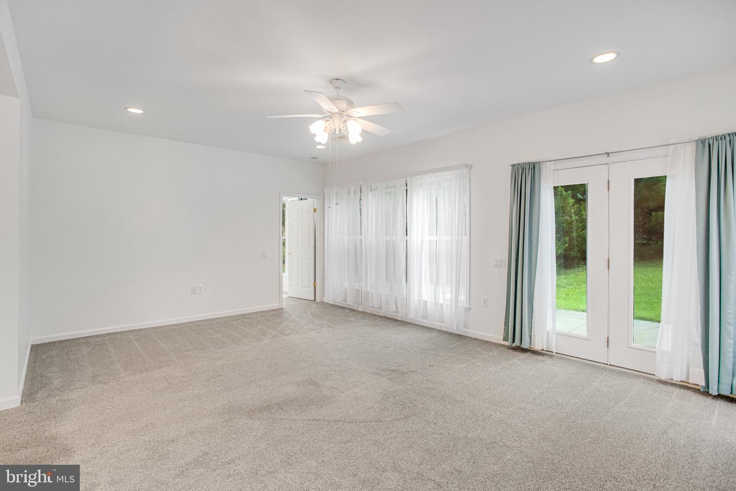64 GLADSTONE DR, FREDERICKSBURG, Virginia 22406, 2 Bedrooms Bedrooms, ,2 BathroomsBathrooms,Residential,For sale,64 GLADSTONE DR,VAST2041380 MLS # VAST2041380