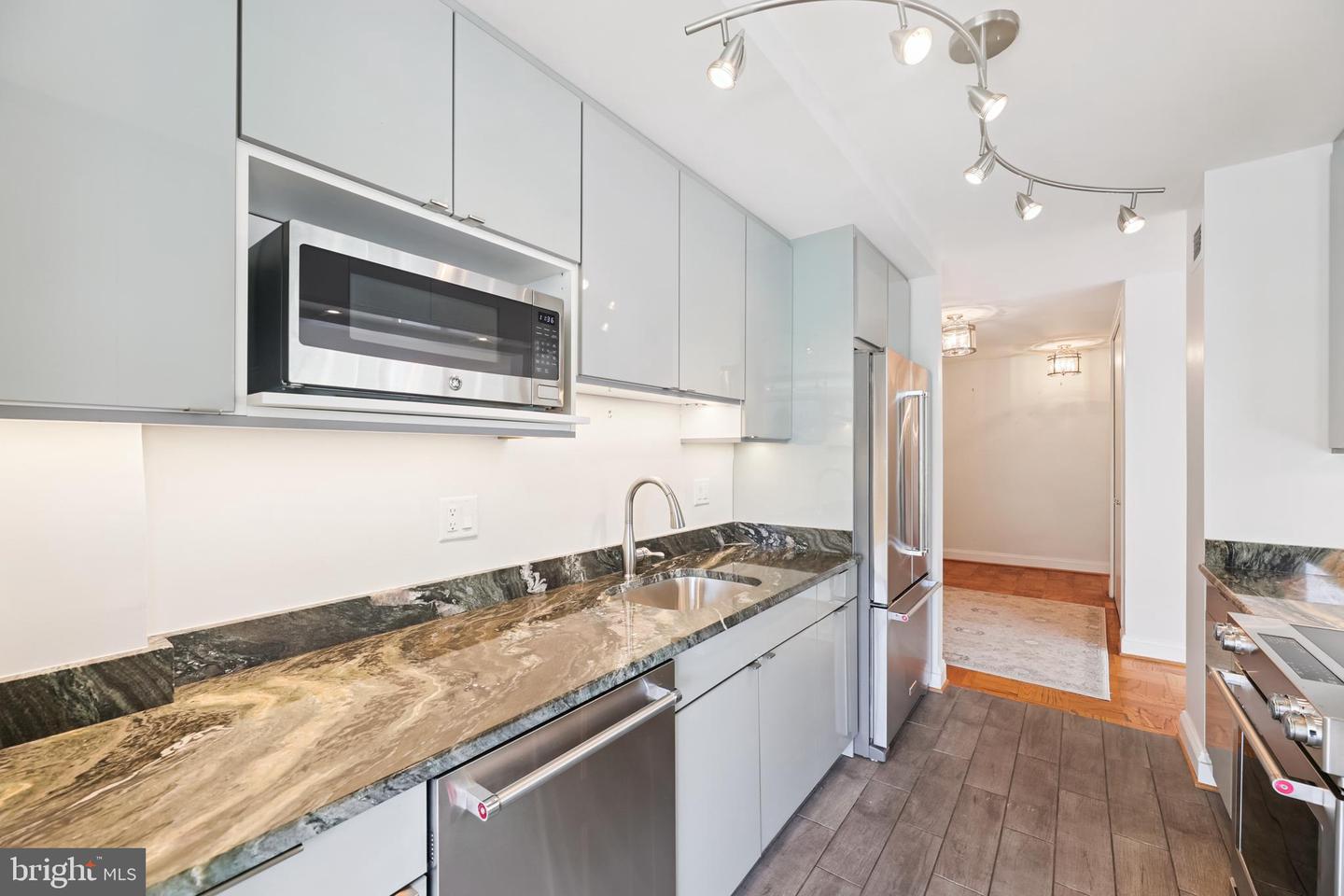 4101 CATHEDRAL AVE NW #917, WASHINGTON, District Of Columbia 20016, 2 Bedrooms Bedrooms, ,2 BathroomsBathrooms,Residential,For sale,4101 CATHEDRAL AVE NW #917,DCDC2213216 MLS # DCDC2213216