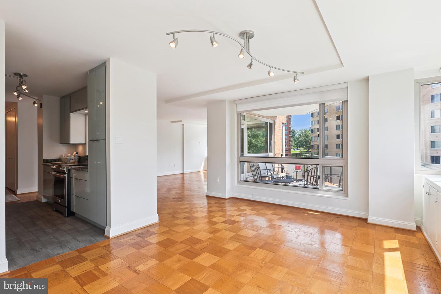 4101 CATHEDRAL AVE NW #917, WASHINGTON, District Of Columbia 20016, 2 Bedrooms Bedrooms, ,2 BathroomsBathrooms,Residential,For sale,4101 CATHEDRAL AVE NW #917,DCDC2213216 MLS # DCDC2213216