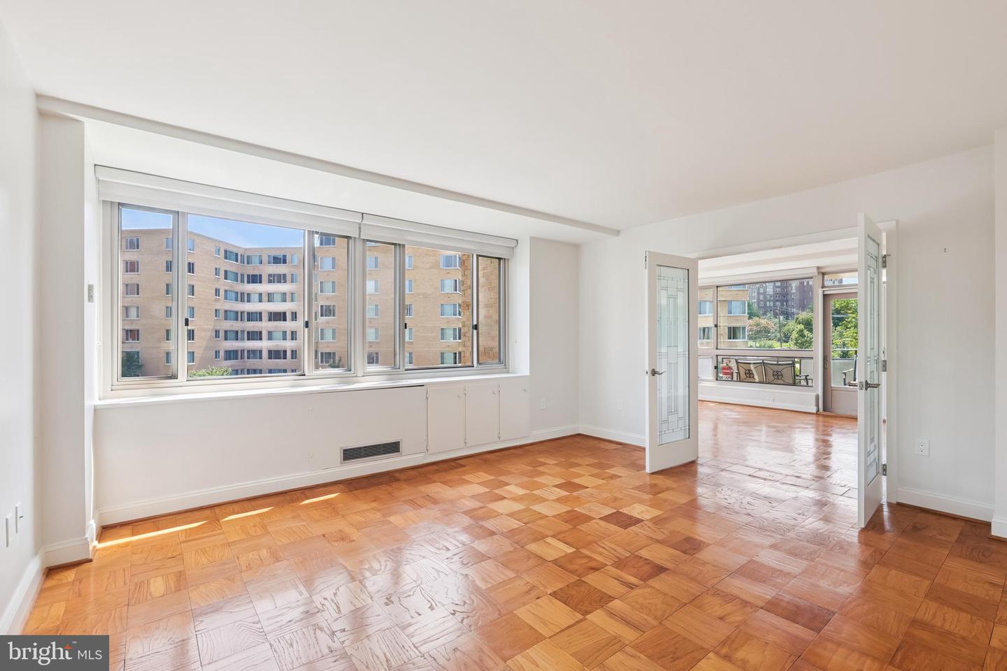 4101 CATHEDRAL AVE NW #917, WASHINGTON, District Of Columbia 20016, 2 Bedrooms Bedrooms, ,2 BathroomsBathrooms,Residential,For sale,4101 CATHEDRAL AVE NW #917,DCDC2213216 MLS # DCDC2213216
