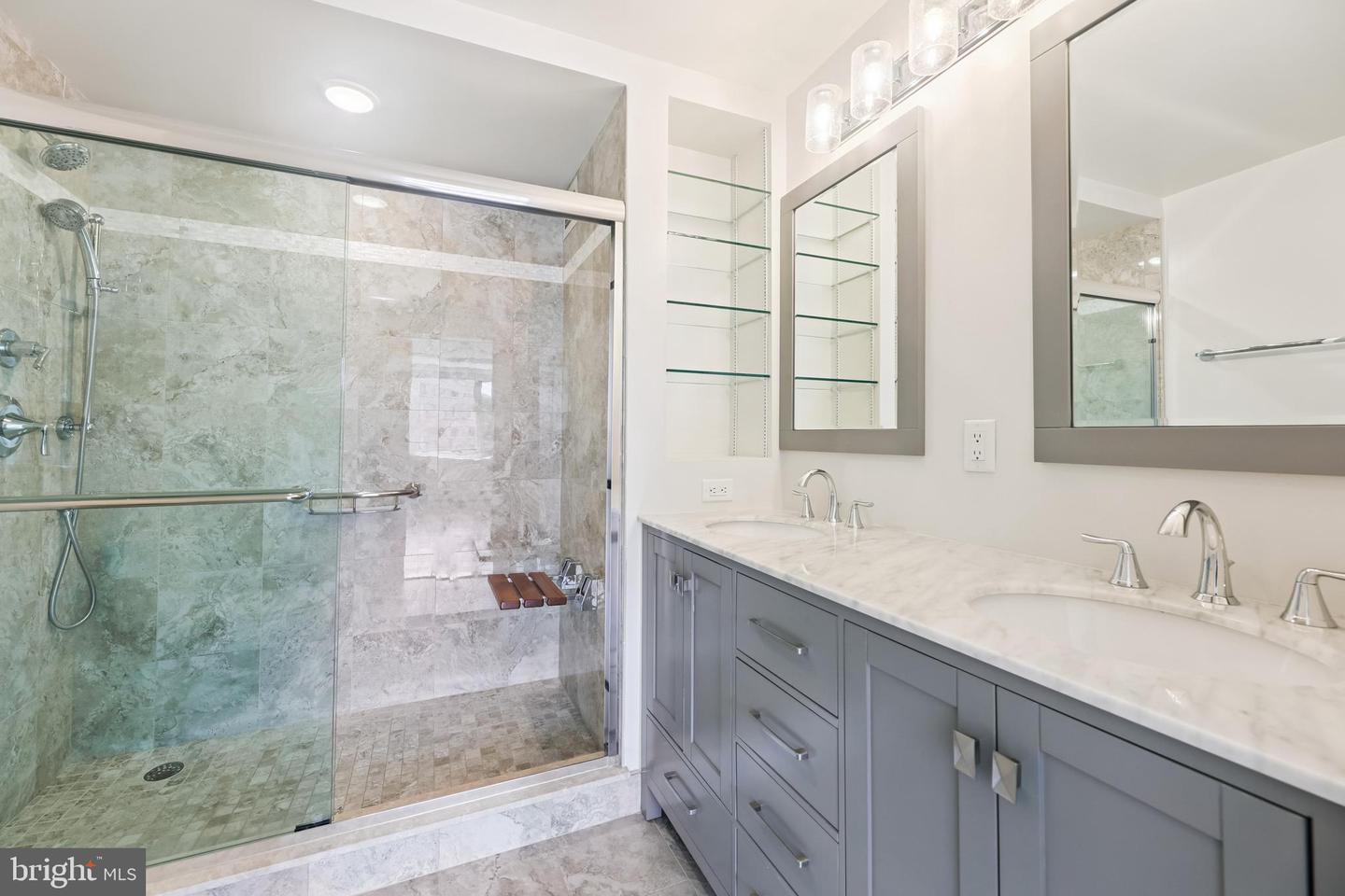 4101 CATHEDRAL AVE NW #917, WASHINGTON, District Of Columbia 20016, 2 Bedrooms Bedrooms, ,2 BathroomsBathrooms,Residential,For sale,4101 CATHEDRAL AVE NW #917,DCDC2213216 MLS # DCDC2213216