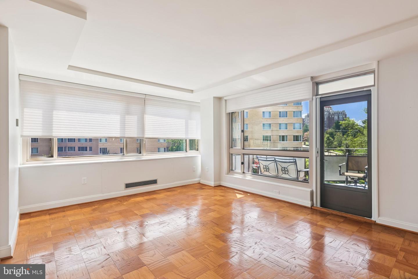 4101 CATHEDRAL AVE NW #917, WASHINGTON, District Of Columbia 20016, 2 Bedrooms Bedrooms, ,2 BathroomsBathrooms,Residential,For sale,4101 CATHEDRAL AVE NW #917,DCDC2213216 MLS # DCDC2213216