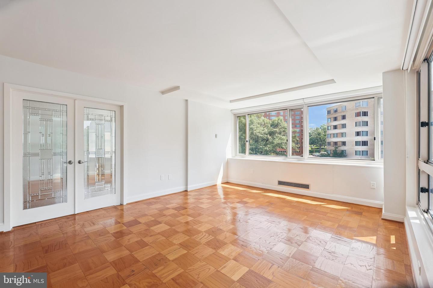 4101 CATHEDRAL AVE NW #917, WASHINGTON, District Of Columbia 20016, 2 Bedrooms Bedrooms, ,2 BathroomsBathrooms,Residential,For sale,4101 CATHEDRAL AVE NW #917,DCDC2213216 MLS # DCDC2213216