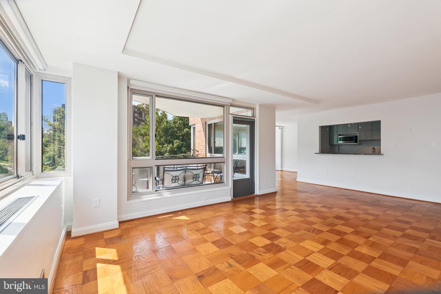 4101 CATHEDRAL AVE NW #917, WASHINGTON, District Of Columbia 20016, 2 Bedrooms Bedrooms, ,2 BathroomsBathrooms,Residential,For sale,4101 CATHEDRAL AVE NW #917,DCDC2213216 MLS # DCDC2213216