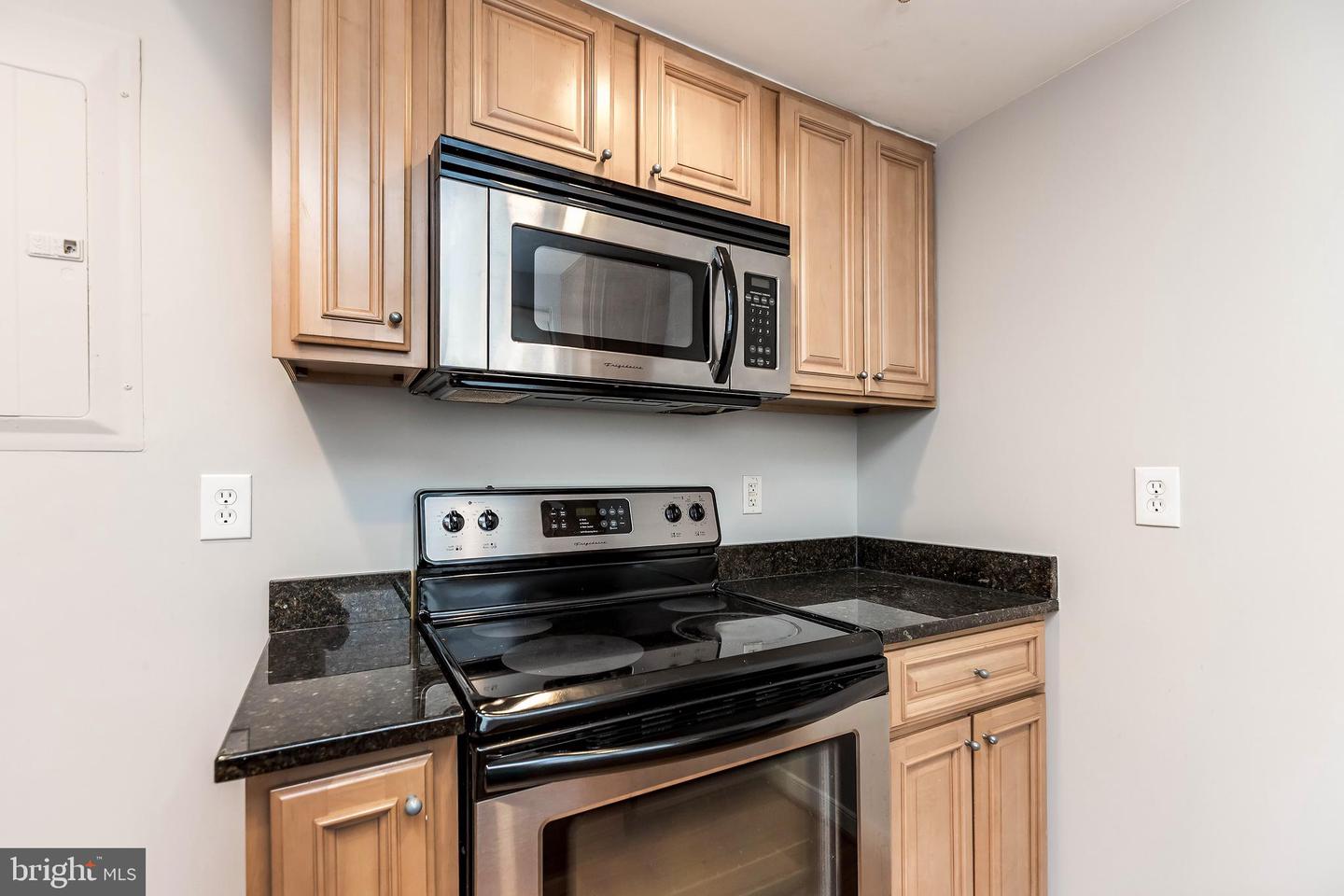 608 JEFFERSON ST NW #302, WASHINGTON, District Of Columbia 20011, 2 Bedrooms Bedrooms, ,1 BathroomBathrooms,Residential,For sale,608 JEFFERSON ST NW #302,DCDC2213290 MLS # DCDC2213290