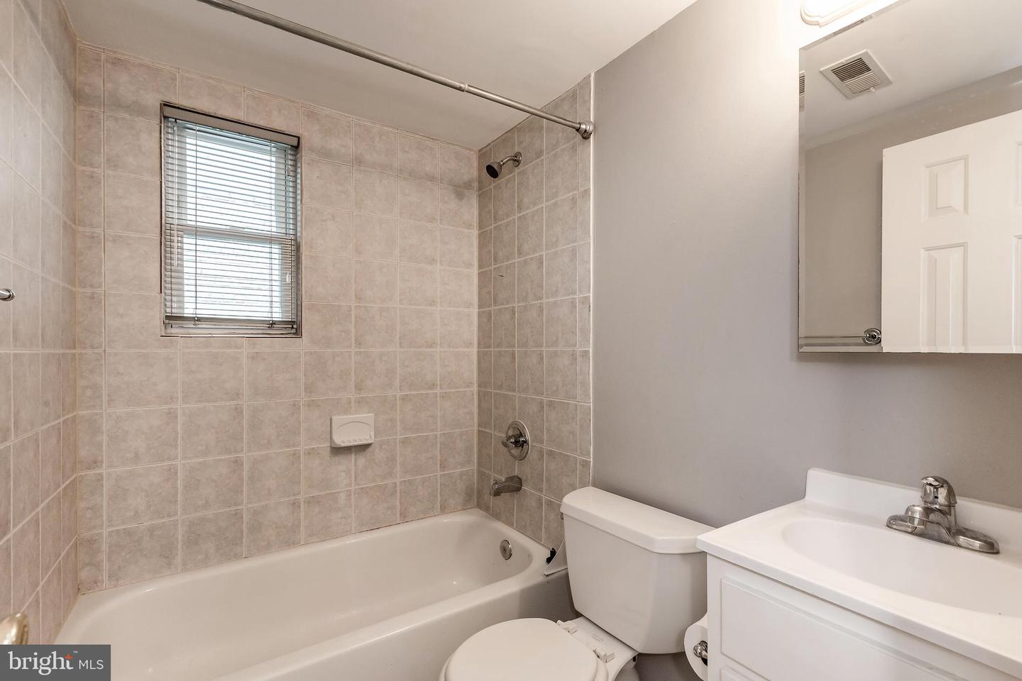 608 JEFFERSON ST NW #302, WASHINGTON, District Of Columbia 20011, 2 Bedrooms Bedrooms, ,1 BathroomBathrooms,Residential,For sale,608 JEFFERSON ST NW #302,DCDC2213290 MLS # DCDC2213290