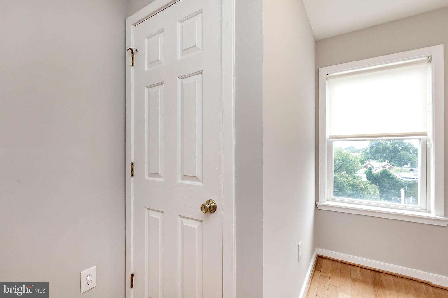 608 JEFFERSON ST NW #302, WASHINGTON, District Of Columbia 20011, 2 Bedrooms Bedrooms, ,1 BathroomBathrooms,Residential,For sale,608 JEFFERSON ST NW #302,DCDC2213290 MLS # DCDC2213290