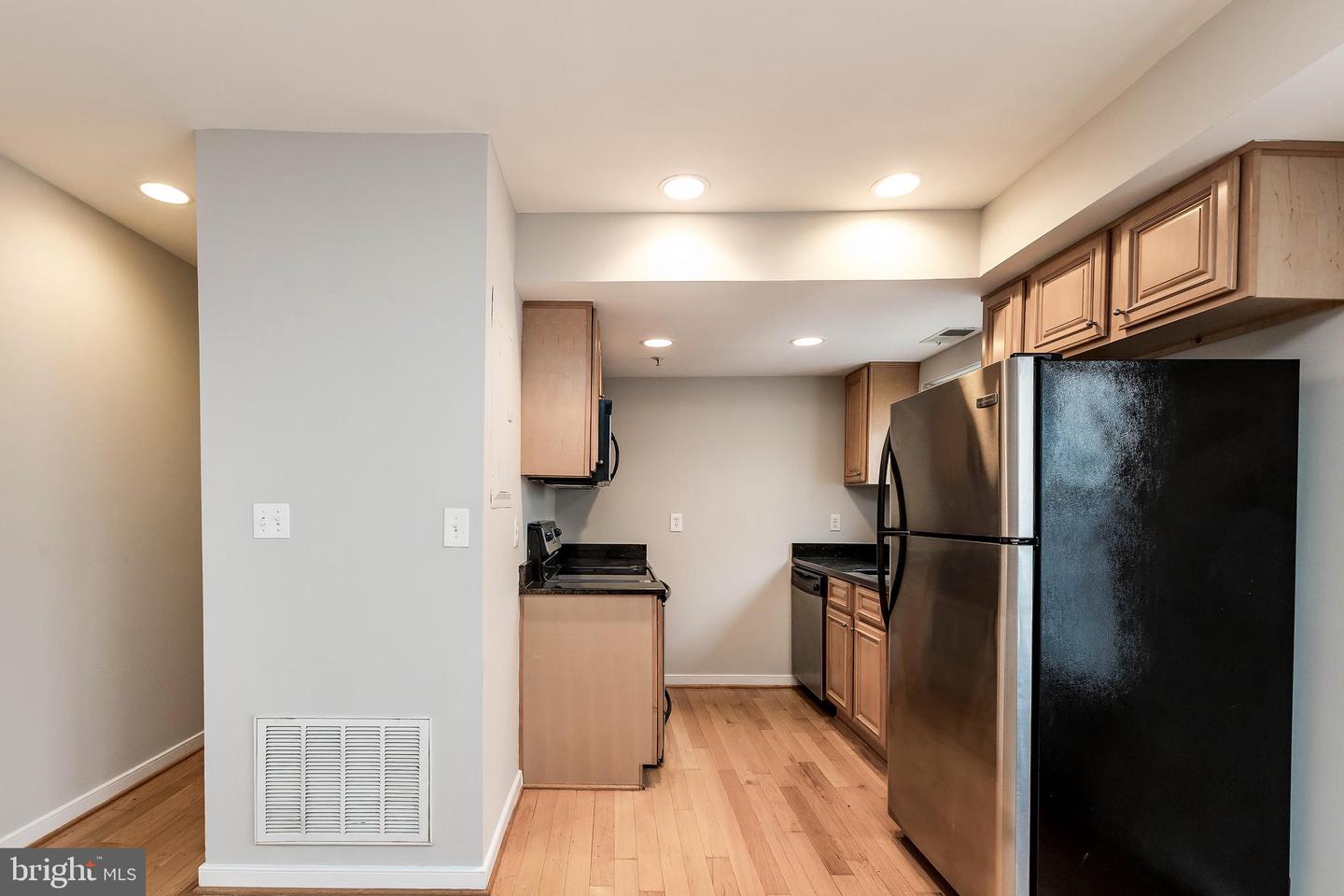 608 JEFFERSON ST NW #302, WASHINGTON, District Of Columbia 20011, 2 Bedrooms Bedrooms, ,1 BathroomBathrooms,Residential,For sale,608 JEFFERSON ST NW #302,DCDC2213290 MLS # DCDC2213290