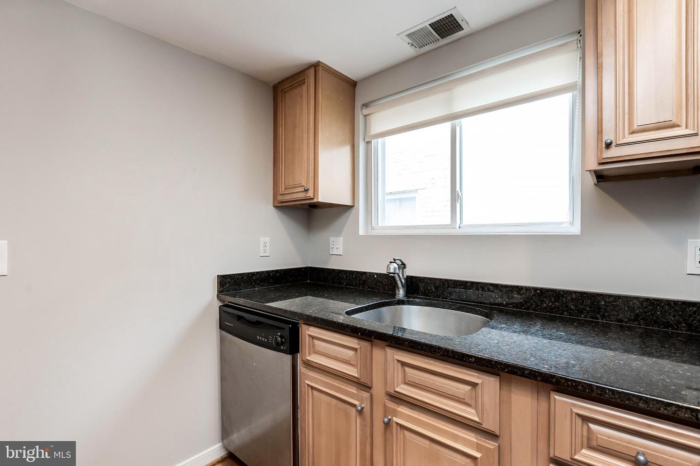 608 JEFFERSON ST NW #302, WASHINGTON, District Of Columbia 20011, 2 Bedrooms Bedrooms, ,1 BathroomBathrooms,Residential,For sale,608 JEFFERSON ST NW #302,DCDC2213290 MLS # DCDC2213290