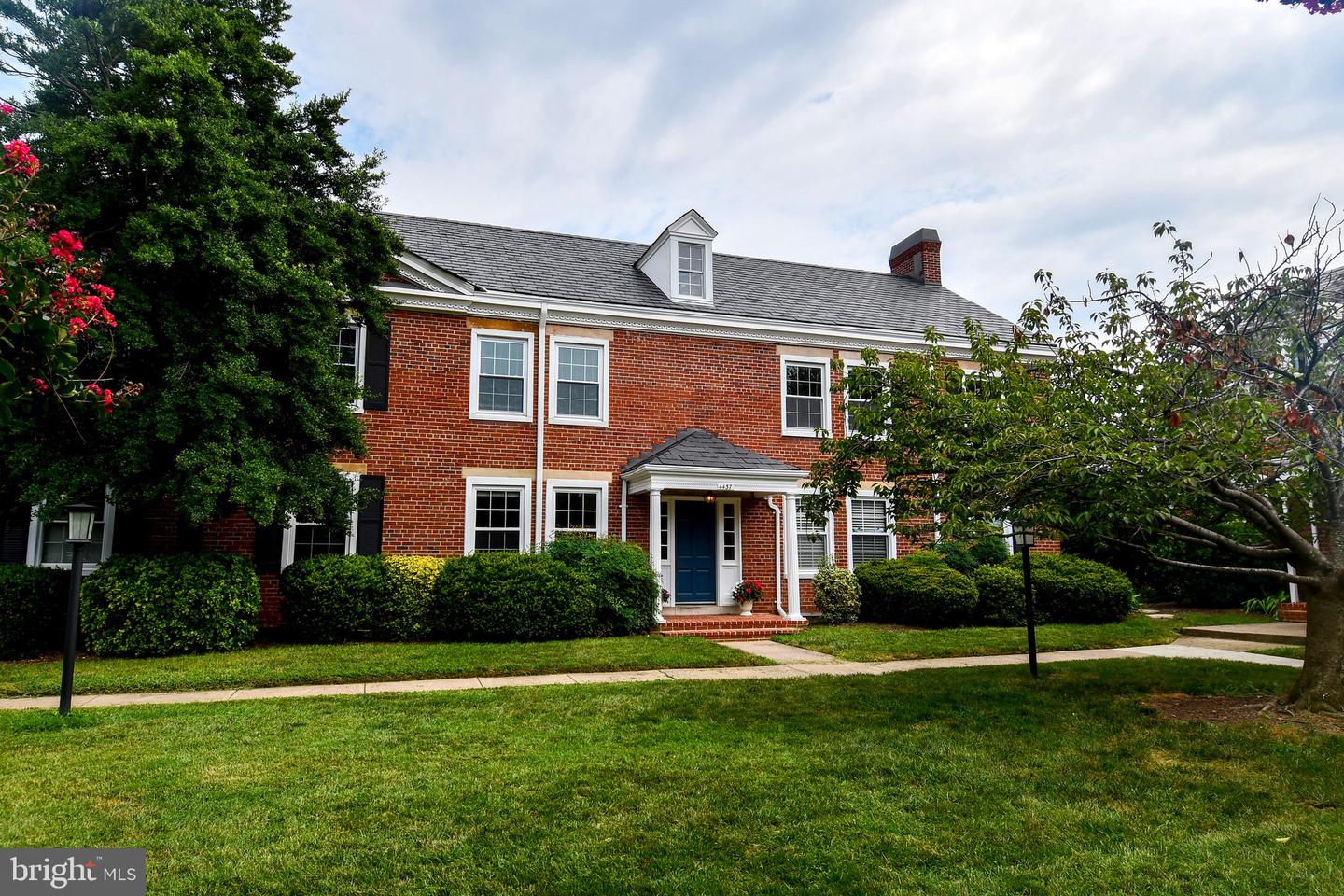 4437 S 36TH ST S #B1, ARLINGTON, Virginia 22206, 1 Bedroom Bedrooms, 4 Rooms Rooms,1 BathroomBathrooms,Residential,For sale,4437 S 36TH ST S #B1,VAAR2061750 MLS # VAAR2061750