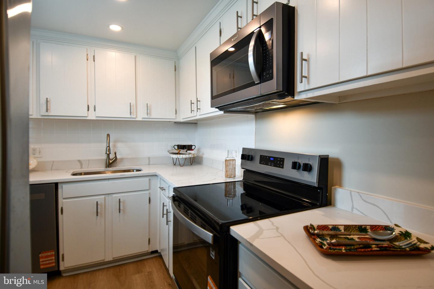 4437 S 36TH ST S #B1, ARLINGTON, Virginia 22206, 1 Bedroom Bedrooms, 4 Rooms Rooms,1 BathroomBathrooms,Residential,For sale,4437 S 36TH ST S #B1,VAAR2061750 MLS # VAAR2061750