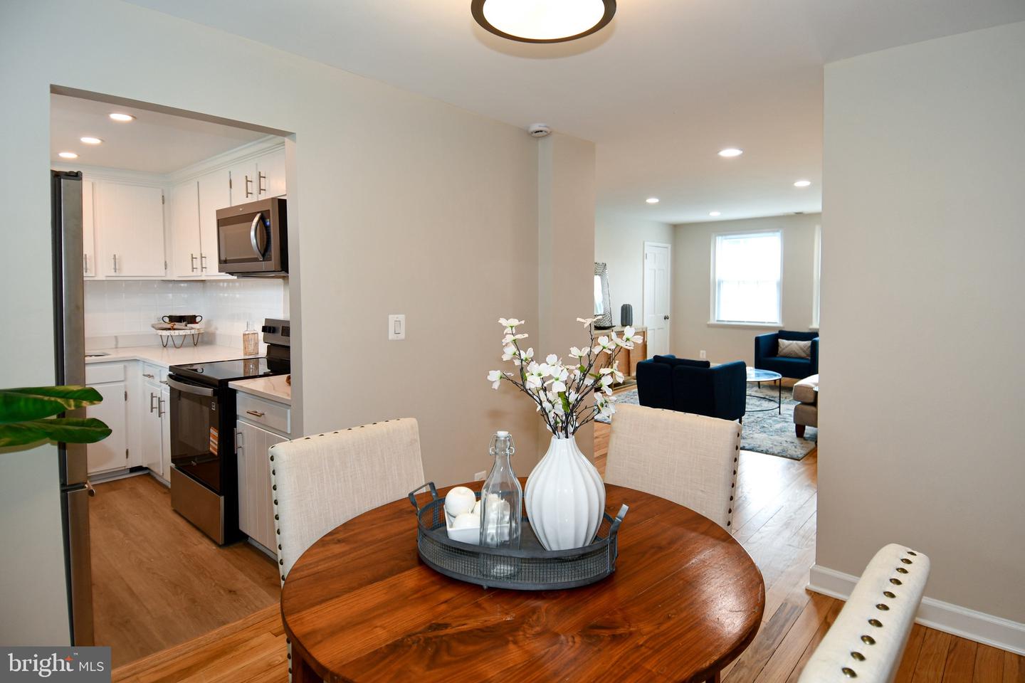 4437 S 36TH ST S #B1, ARLINGTON, Virginia 22206, 1 Bedroom Bedrooms, 4 Rooms Rooms,1 BathroomBathrooms,Residential,For sale,4437 S 36TH ST S #B1,VAAR2061750 MLS # VAAR2061750