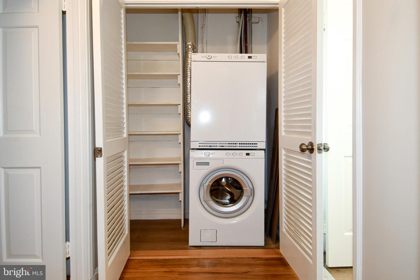 4437 S 36TH ST S #B1, ARLINGTON, Virginia 22206, 1 Bedroom Bedrooms, 4 Rooms Rooms,1 BathroomBathrooms,Residential,For sale,4437 S 36TH ST S #B1,VAAR2061750 MLS # VAAR2061750