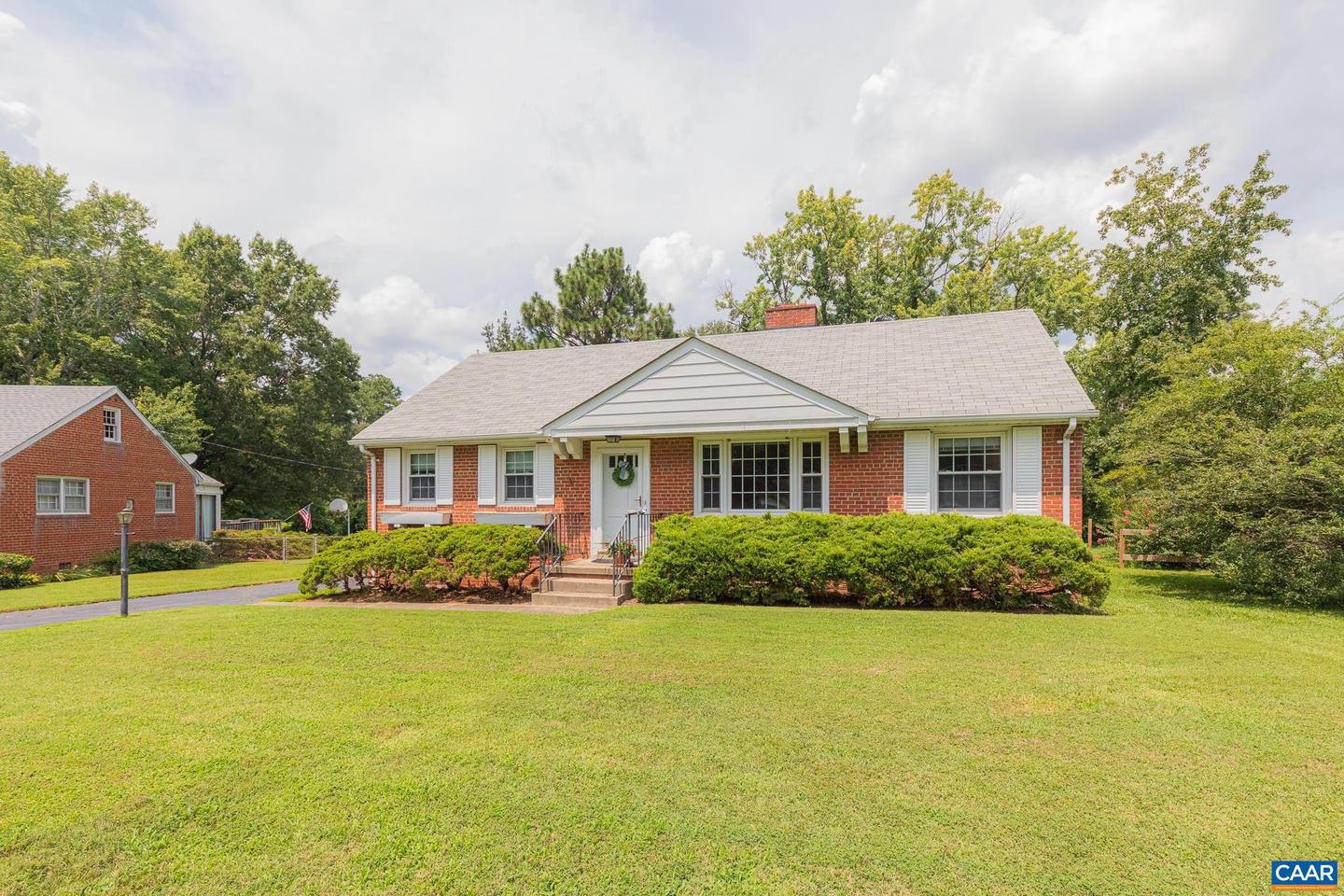 8728 HOLLY HILL RD, HENRICO, Virginia 23229, 3 Bedrooms Bedrooms, ,1 BathroomBathrooms,Residential,For sale,8728 HOLLY HILL RD,667344 MLS # 667344