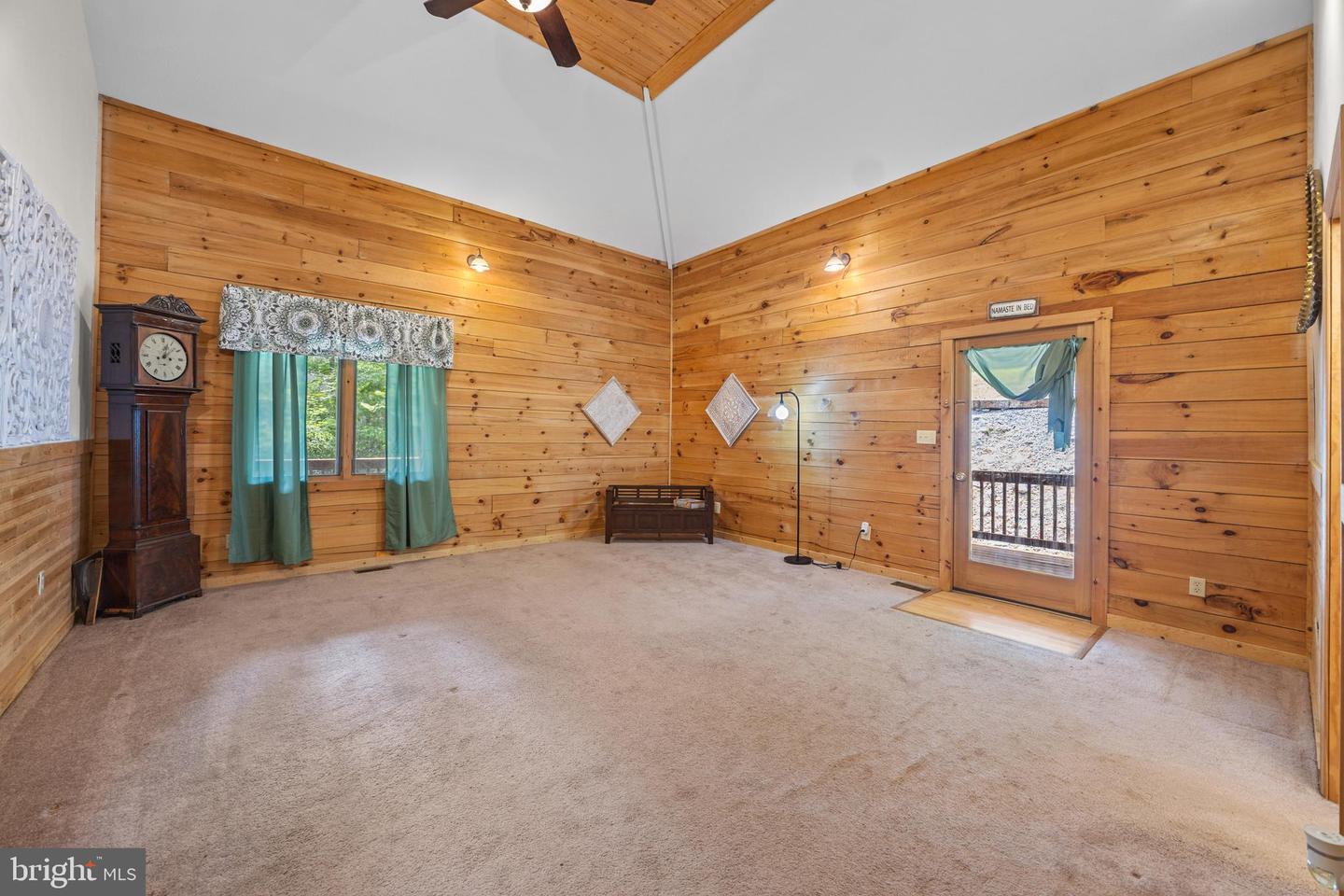 354 MULBERRY LN, MOUNT JACKSON, Virginia 22842, 4 Bedrooms Bedrooms, ,2 BathroomsBathrooms,Residential,For sale,354 MULBERRY LN,VASH2012142 MLS # VASH2012142
