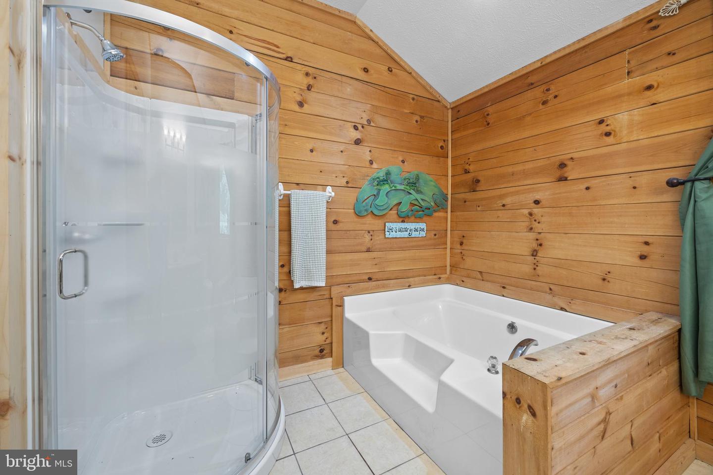 354 MULBERRY LN, MOUNT JACKSON, Virginia 22842, 4 Bedrooms Bedrooms, ,2 BathroomsBathrooms,Residential,For sale,354 MULBERRY LN,VASH2012142 MLS # VASH2012142