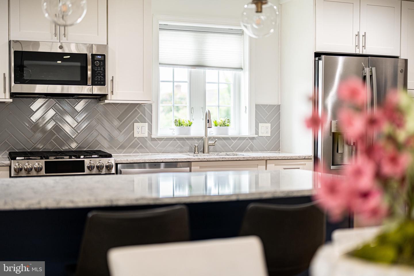48 ANCELL ST, ALEXANDRIA, Virginia 22305, 3 Bedrooms Bedrooms, ,2 BathroomsBathrooms,Residential,For sale,48 ANCELL ST,VAAX2048132 MLS # VAAX2048132