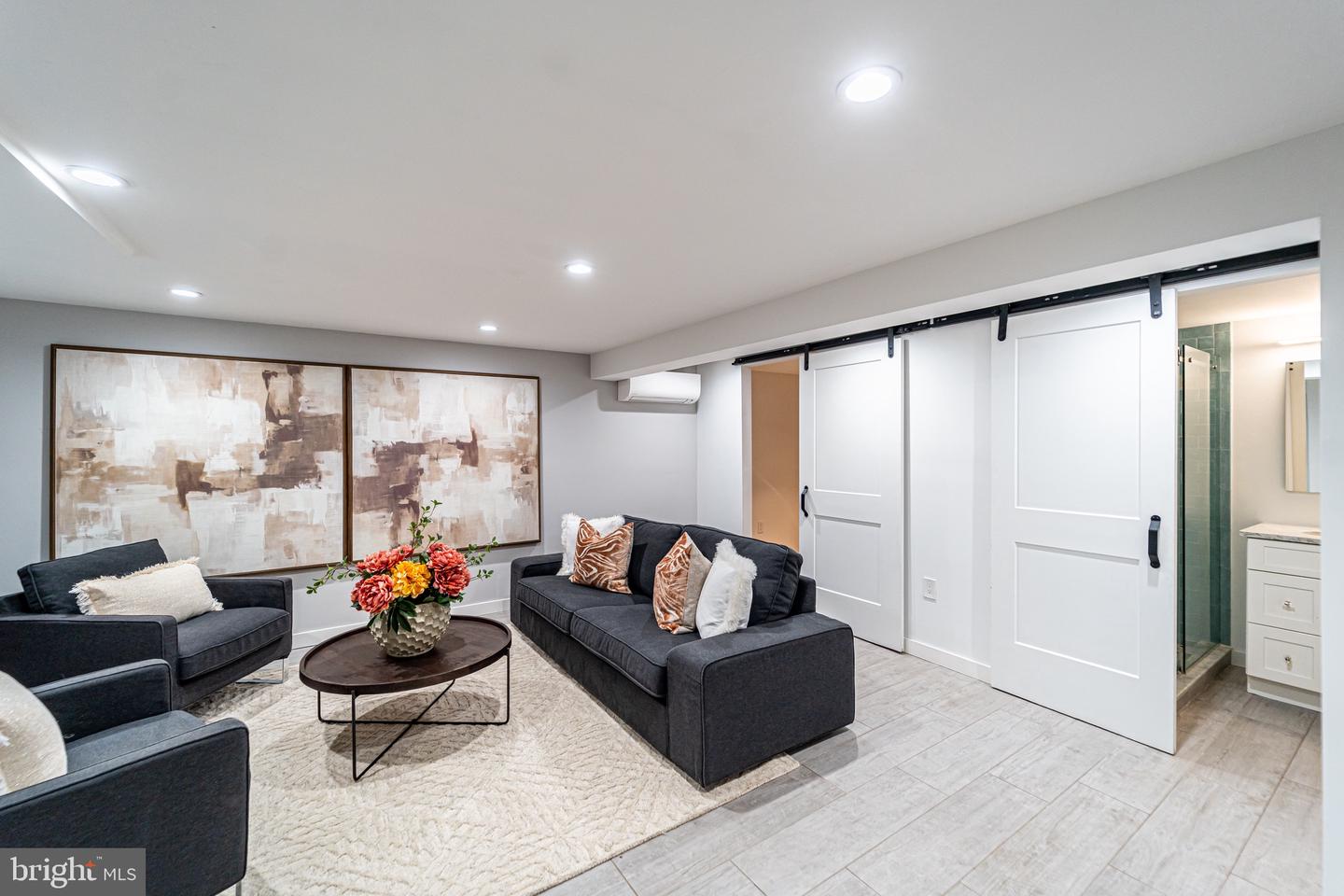 48 ANCELL ST, ALEXANDRIA, Virginia 22305, 3 Bedrooms Bedrooms, ,2 BathroomsBathrooms,Residential,For sale,48 ANCELL ST,VAAX2048132 MLS # VAAX2048132