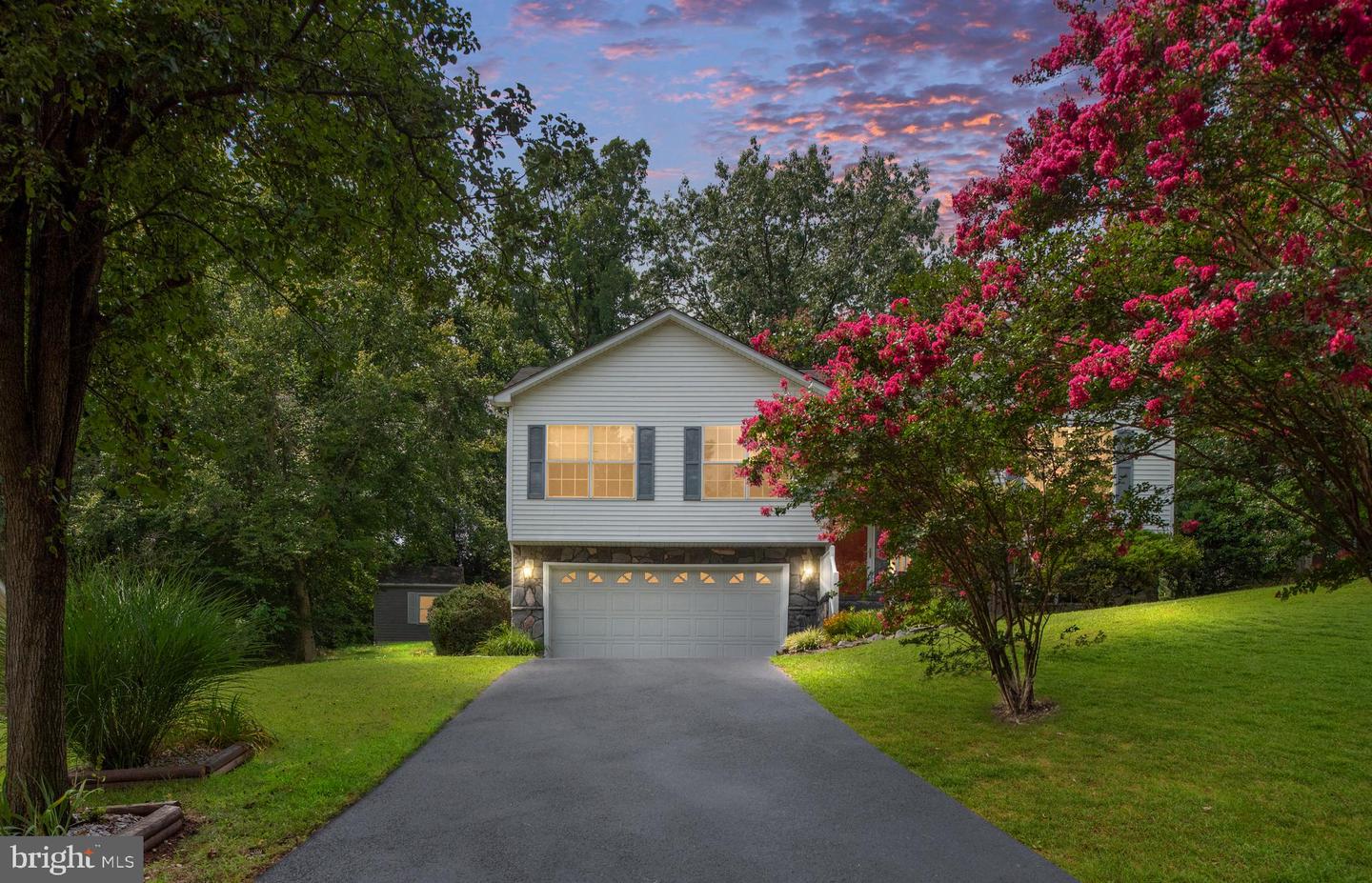 112 SPRINGWOOD DR, FREDERICKSBURG, Virginia 22401, 3 Bedrooms Bedrooms, 7 Rooms Rooms,2 BathroomsBathrooms,Residential,For sale,112 SPRINGWOOD DR,VAFB2008712 MLS # VAFB2008712