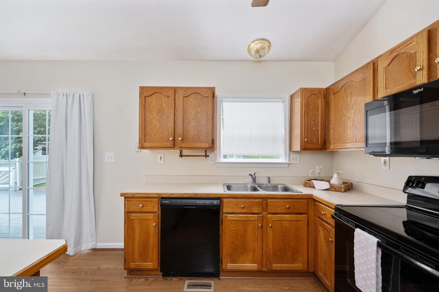 112 SPRINGWOOD DR, FREDERICKSBURG, Virginia 22401, 3 Bedrooms Bedrooms, 7 Rooms Rooms,2 BathroomsBathrooms,Residential,For sale,112 SPRINGWOOD DR,VAFB2008712 MLS # VAFB2008712