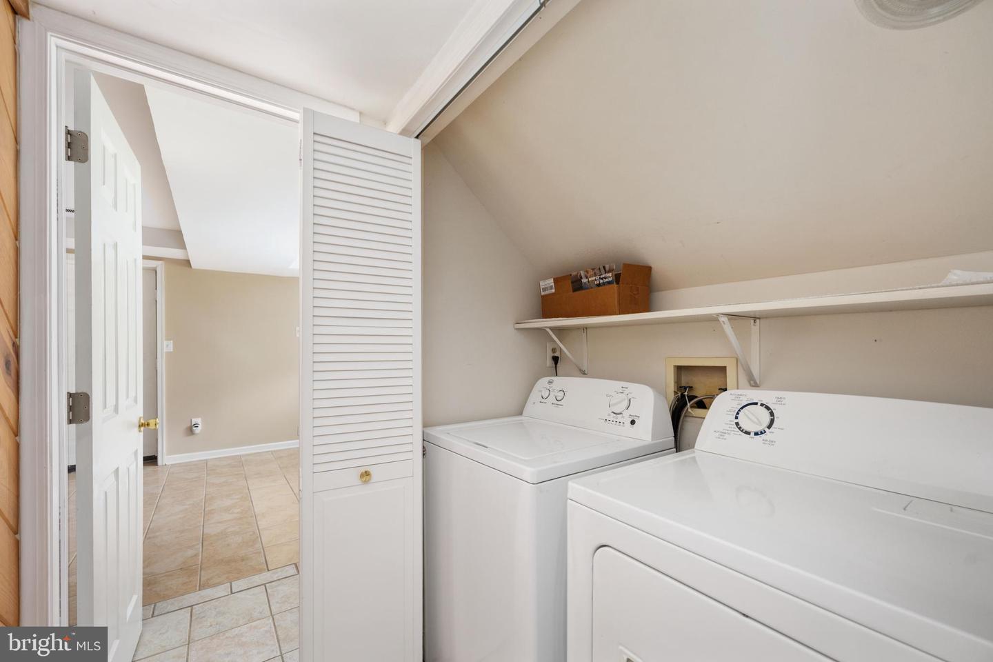 112 SPRINGWOOD DR, FREDERICKSBURG, Virginia 22401, 3 Bedrooms Bedrooms, 7 Rooms Rooms,2 BathroomsBathrooms,Residential,For sale,112 SPRINGWOOD DR,VAFB2008712 MLS # VAFB2008712