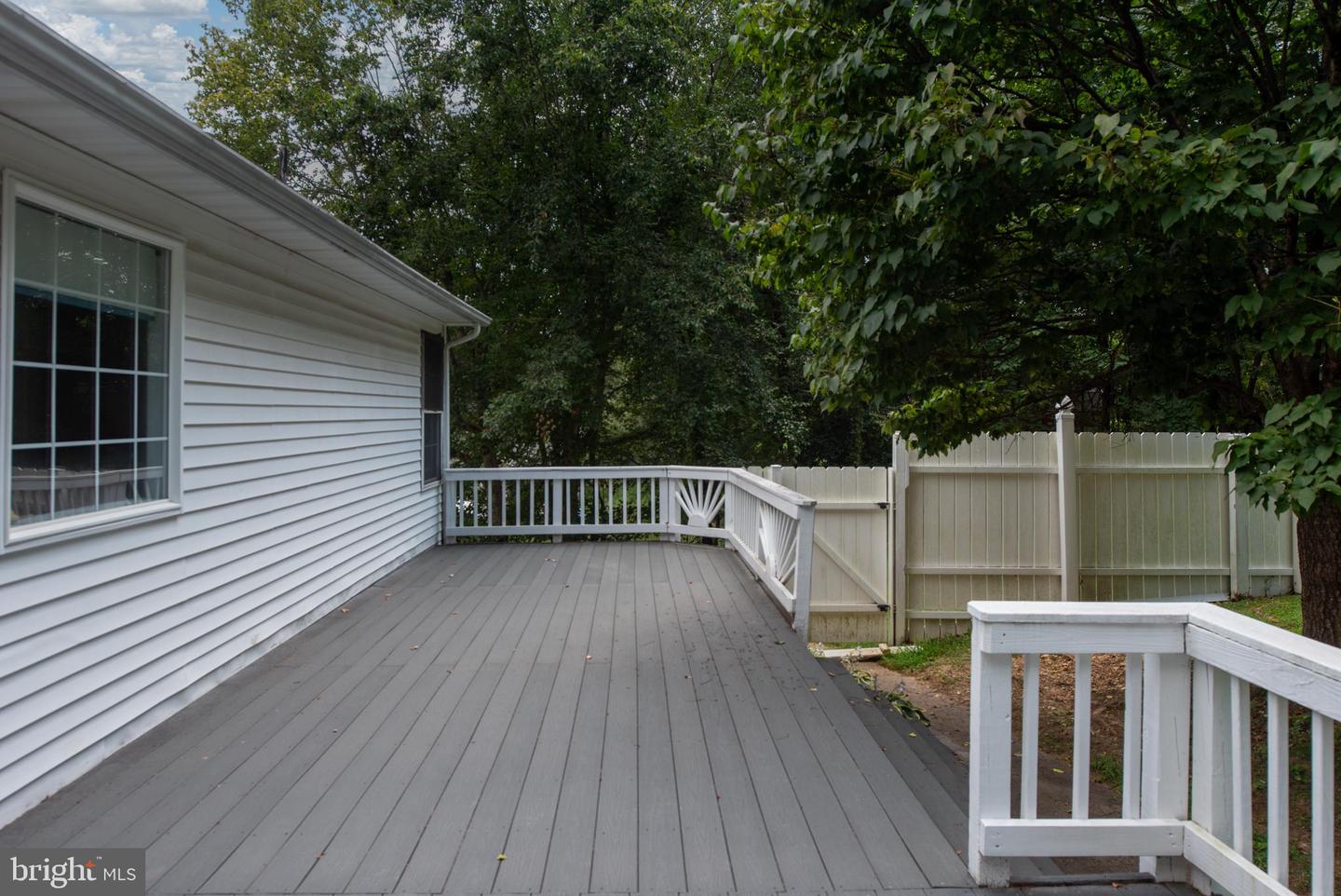 112 SPRINGWOOD DR, FREDERICKSBURG, Virginia 22401, 3 Bedrooms Bedrooms, 7 Rooms Rooms,2 BathroomsBathrooms,Residential,For sale,112 SPRINGWOOD DR,VAFB2008712 MLS # VAFB2008712