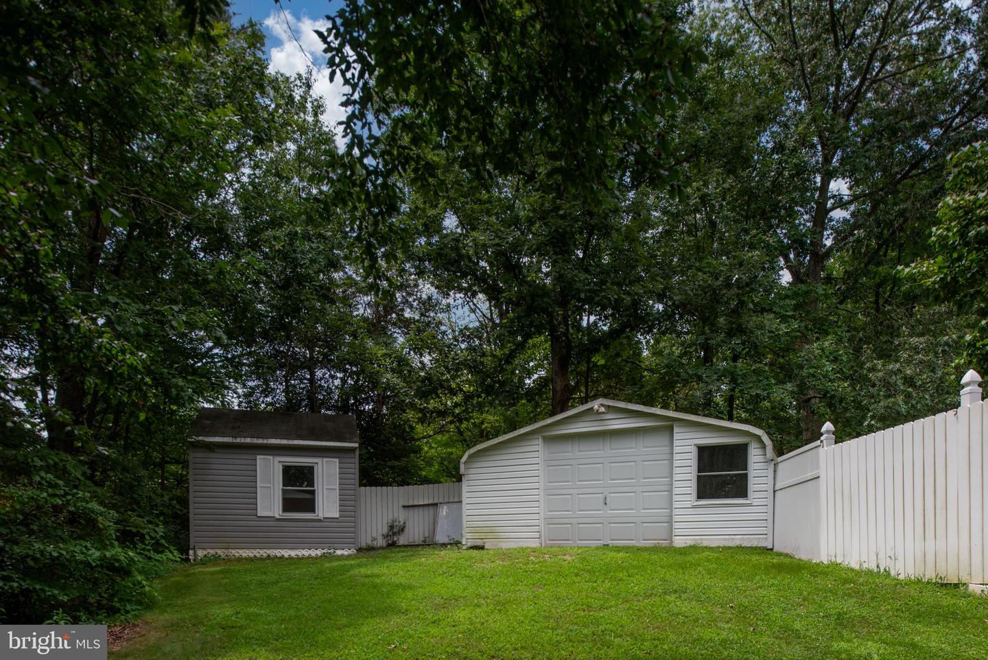 112 SPRINGWOOD DR, FREDERICKSBURG, Virginia 22401, 3 Bedrooms Bedrooms, 7 Rooms Rooms,2 BathroomsBathrooms,Residential,For sale,112 SPRINGWOOD DR,VAFB2008712 MLS # VAFB2008712
