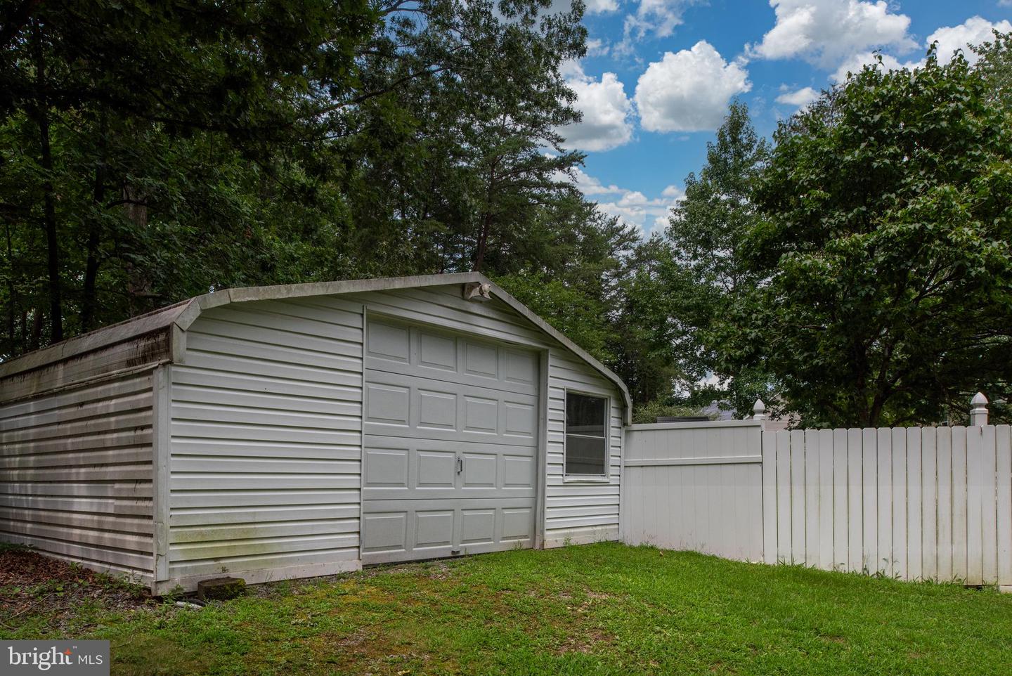 112 SPRINGWOOD DR, FREDERICKSBURG, Virginia 22401, 3 Bedrooms Bedrooms, 7 Rooms Rooms,2 BathroomsBathrooms,Residential,For sale,112 SPRINGWOOD DR,VAFB2008712 MLS # VAFB2008712