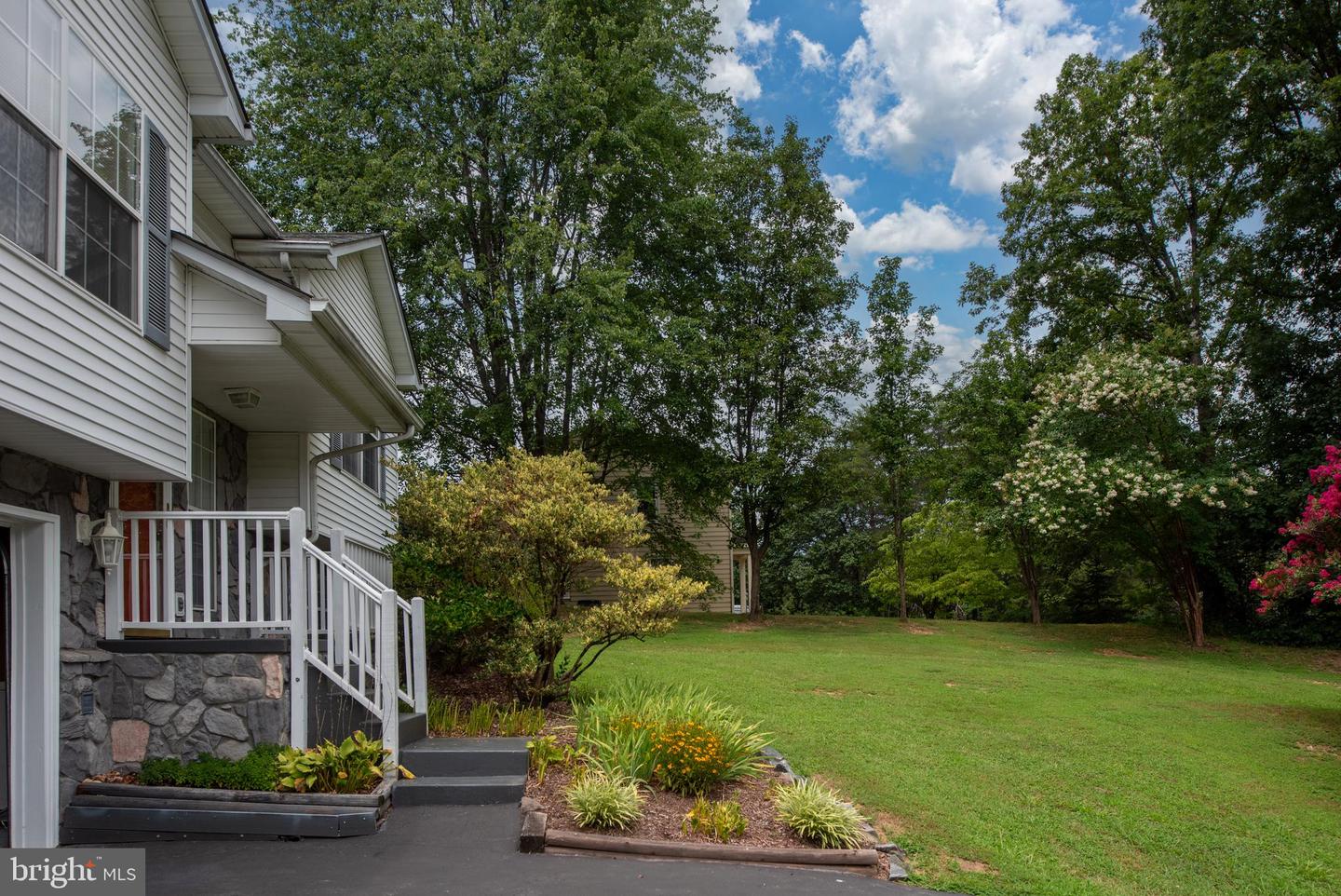 112 SPRINGWOOD DR, FREDERICKSBURG, Virginia 22401, 3 Bedrooms Bedrooms, 7 Rooms Rooms,2 BathroomsBathrooms,Residential,For sale,112 SPRINGWOOD DR,VAFB2008712 MLS # VAFB2008712
