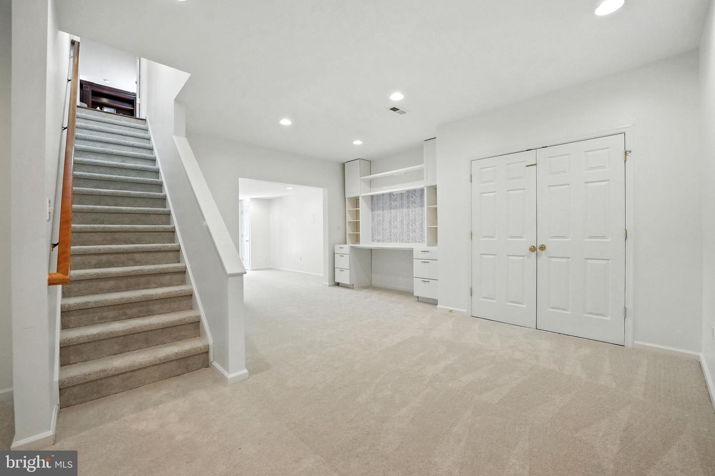 11505 VALOR BRIDGE CT, SPOTSYLVANIA, Virginia 22551, 5 Bedrooms Bedrooms, ,4 BathroomsBathrooms,Residential,For sale,11505 VALOR BRIDGE CT,VASP2035172 MLS # VASP2035172