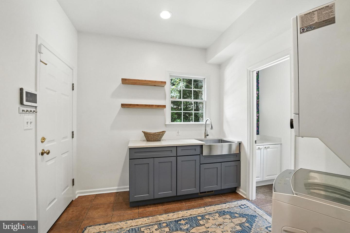 11505 VALOR BRIDGE CT, SPOTSYLVANIA, Virginia 22551, 5 Bedrooms Bedrooms, ,4 BathroomsBathrooms,Residential,For sale,11505 VALOR BRIDGE CT,VASP2035172 MLS # VASP2035172